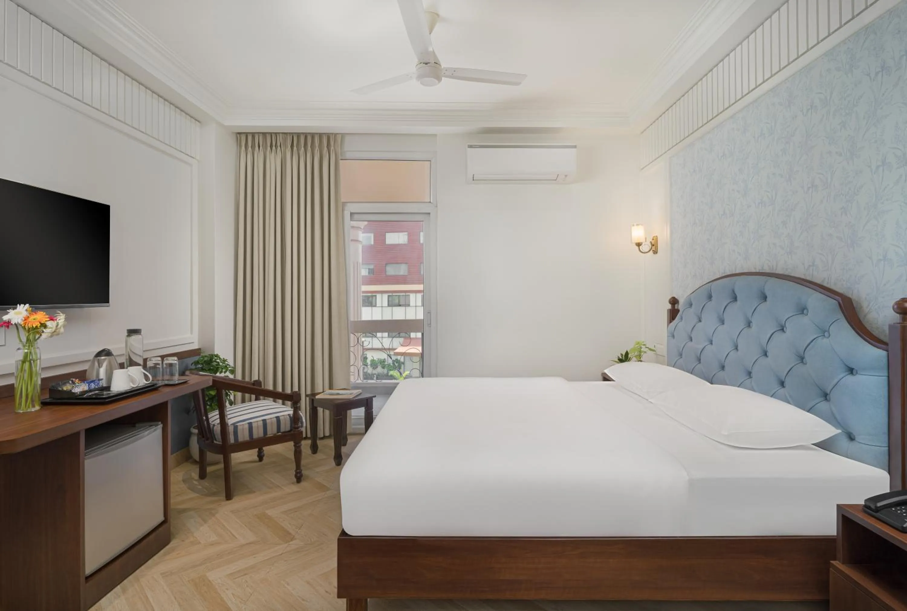 Street view, Bed in Hotel Ganga Maiya