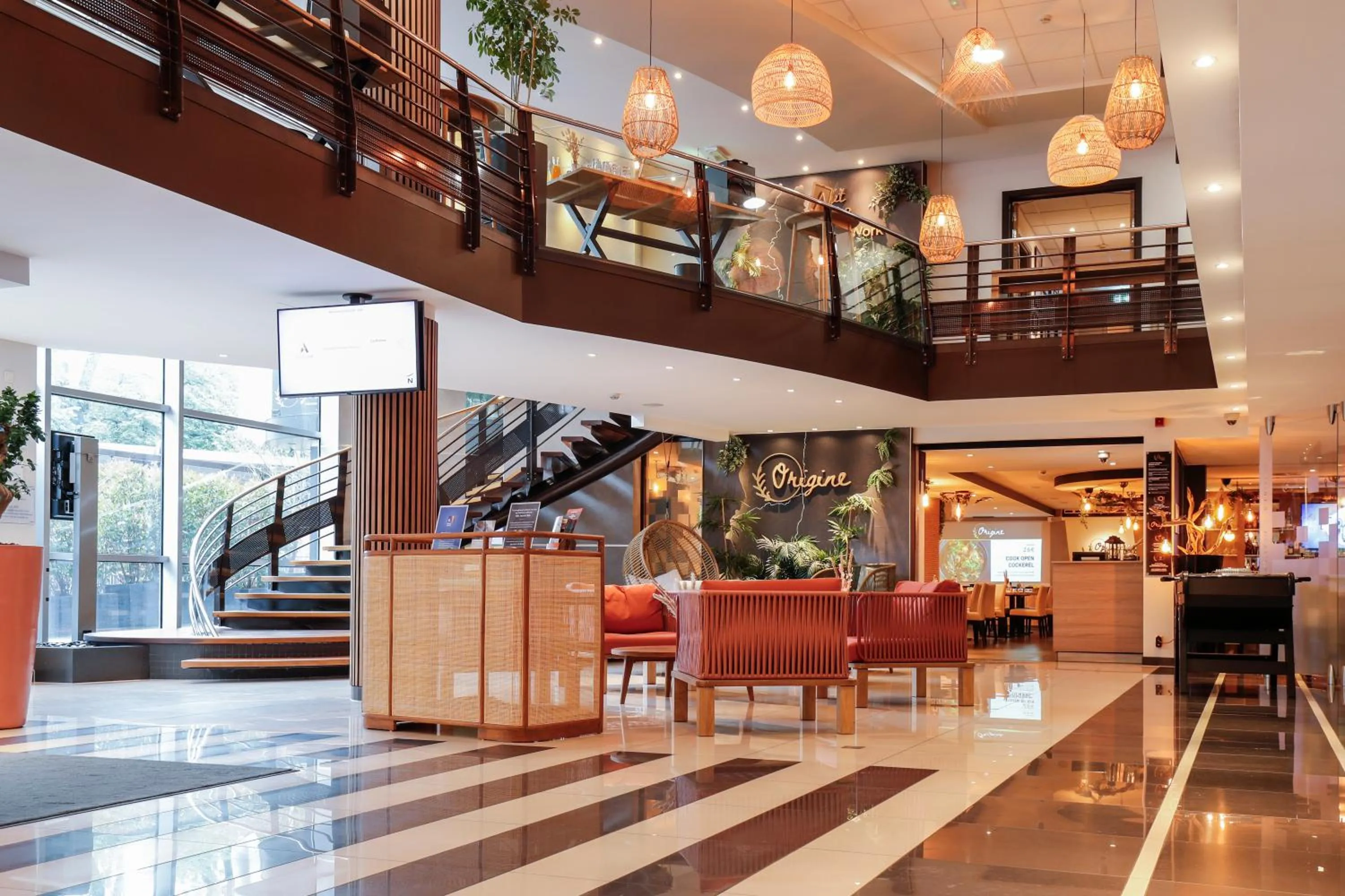 Lobby or reception in Novotel Luxembourg Centre