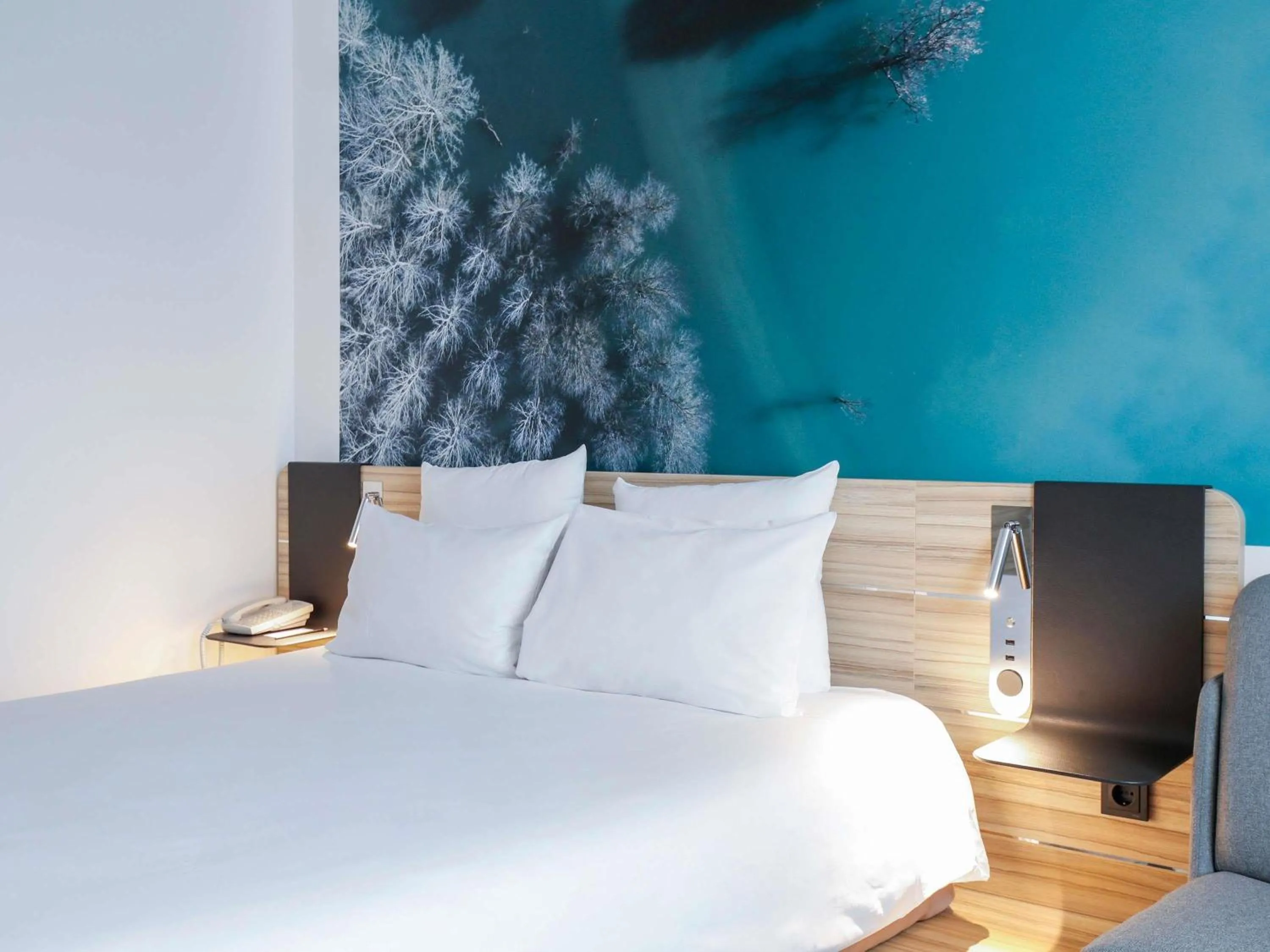 Bedroom, Bed in Novotel Luxembourg Centre