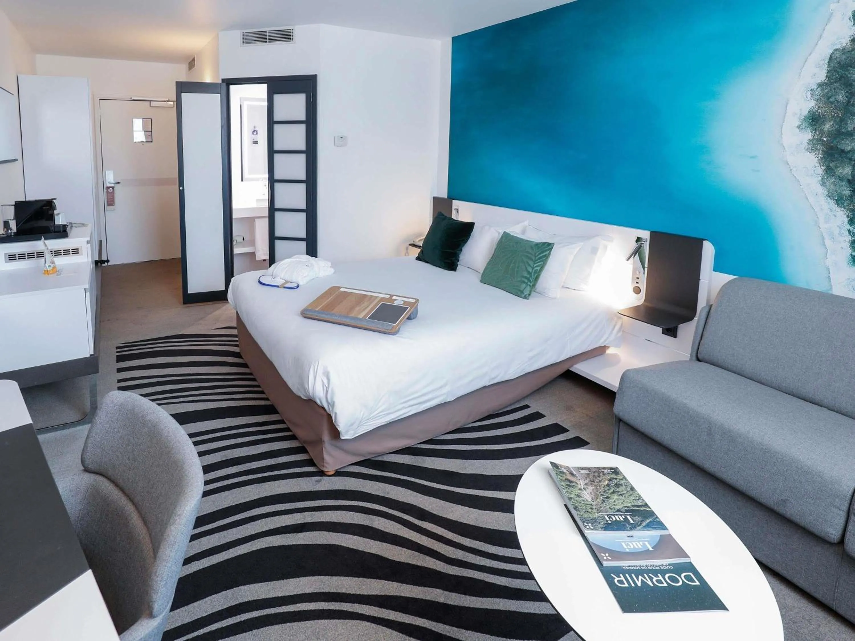 Bedroom, Bed in Novotel Luxembourg Centre