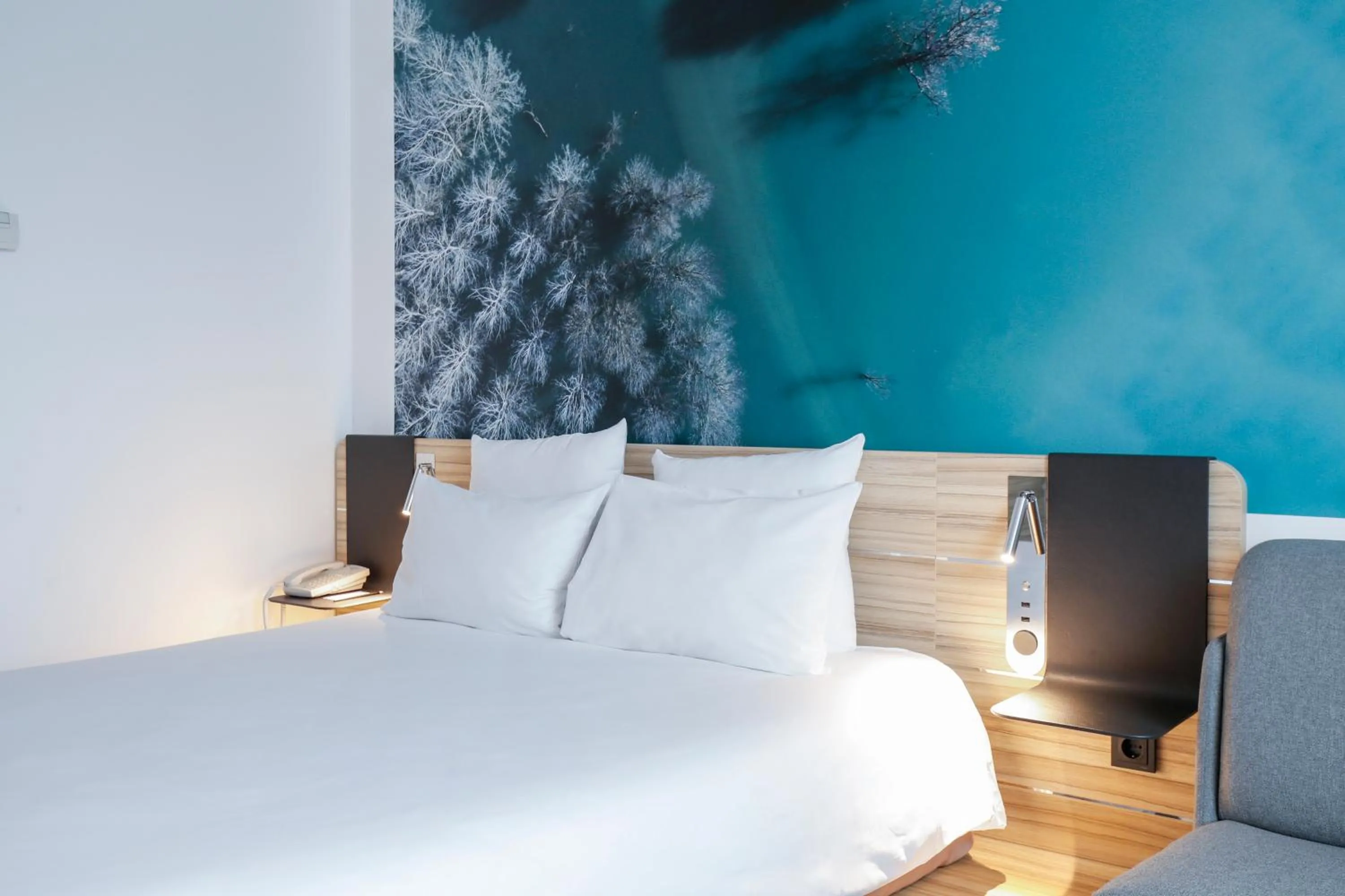 Bedroom, Bed in Novotel Luxembourg Centre