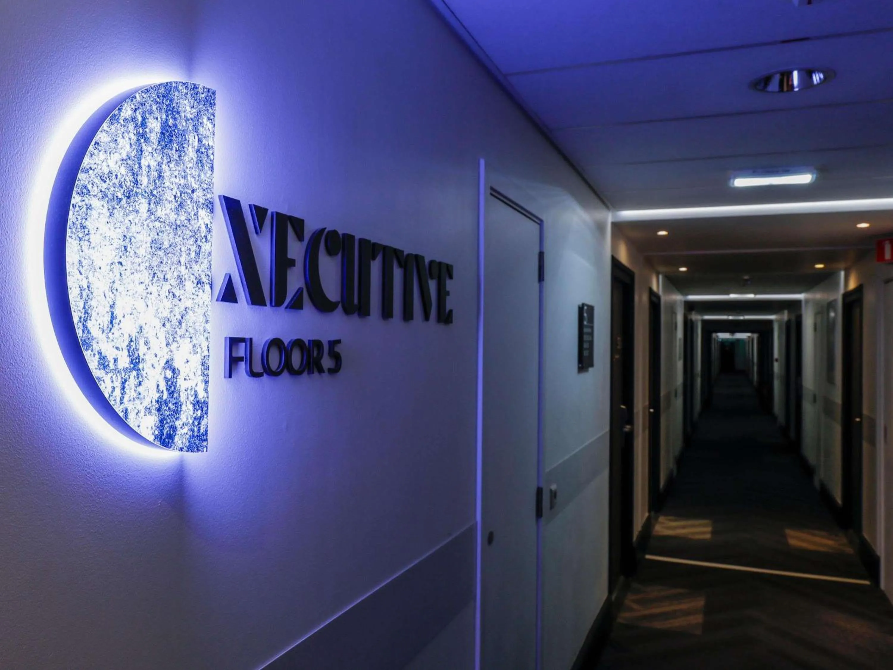 Bedroom in Novotel Luxembourg Centre