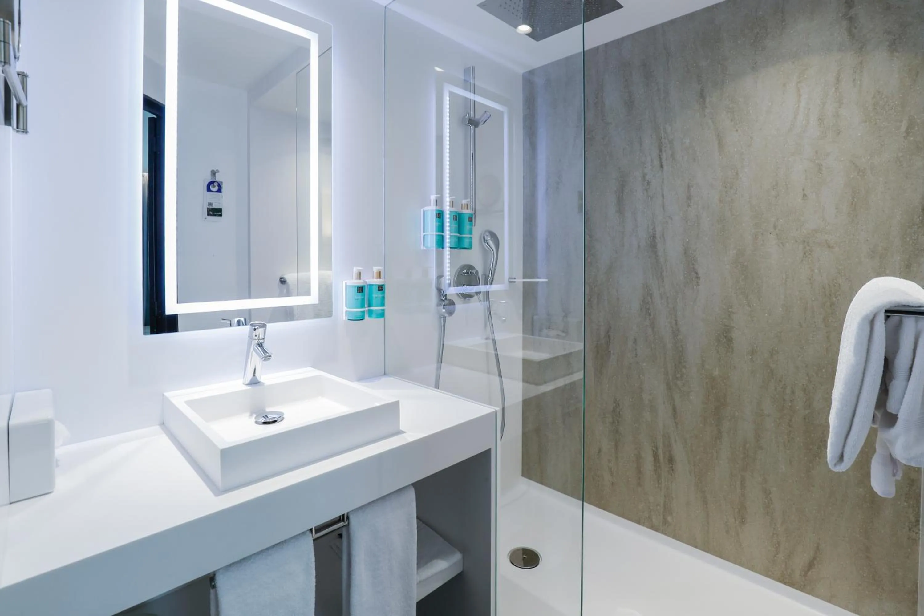 Bathroom in Novotel Luxembourg Centre