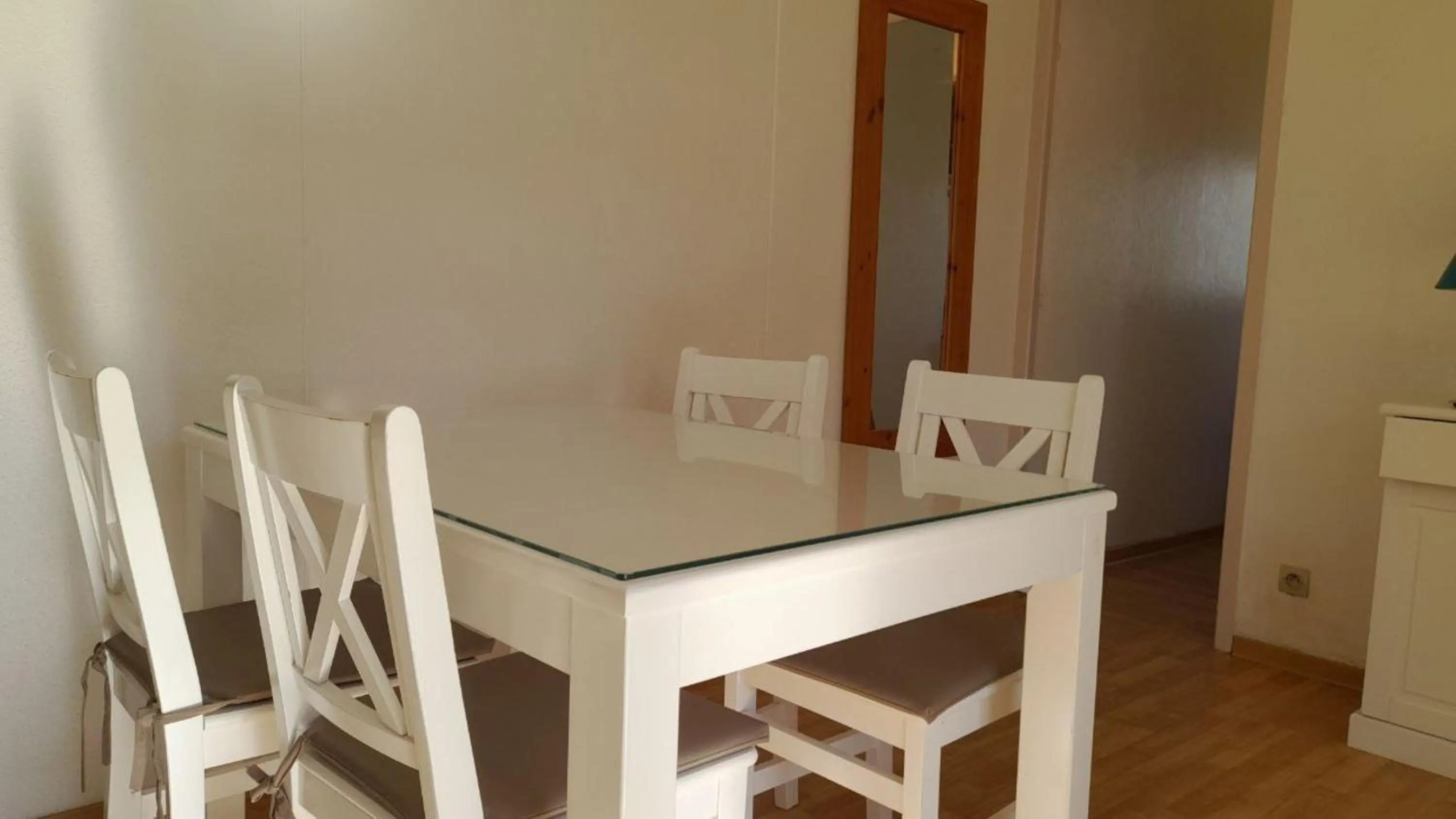 Dining area in Résidence Mes Amours d'Enfants - Les Villas du Lac