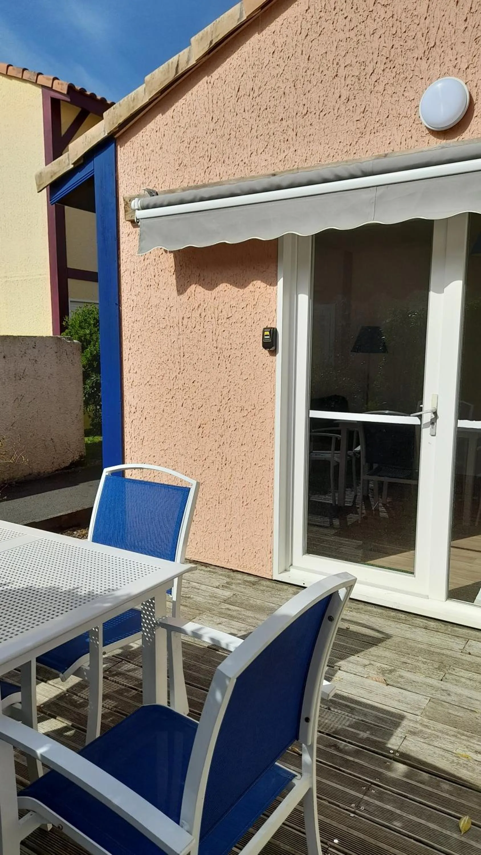 Patio in Résidence Mes Amours d'Enfants - Les Villas du Lac