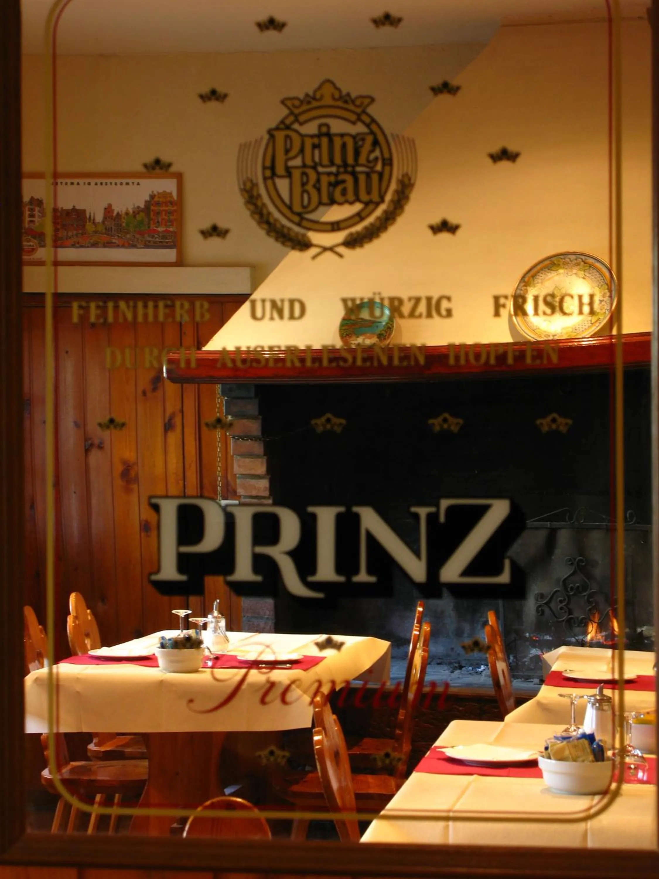 Restaurant/places to eat in Hotel Bellevue