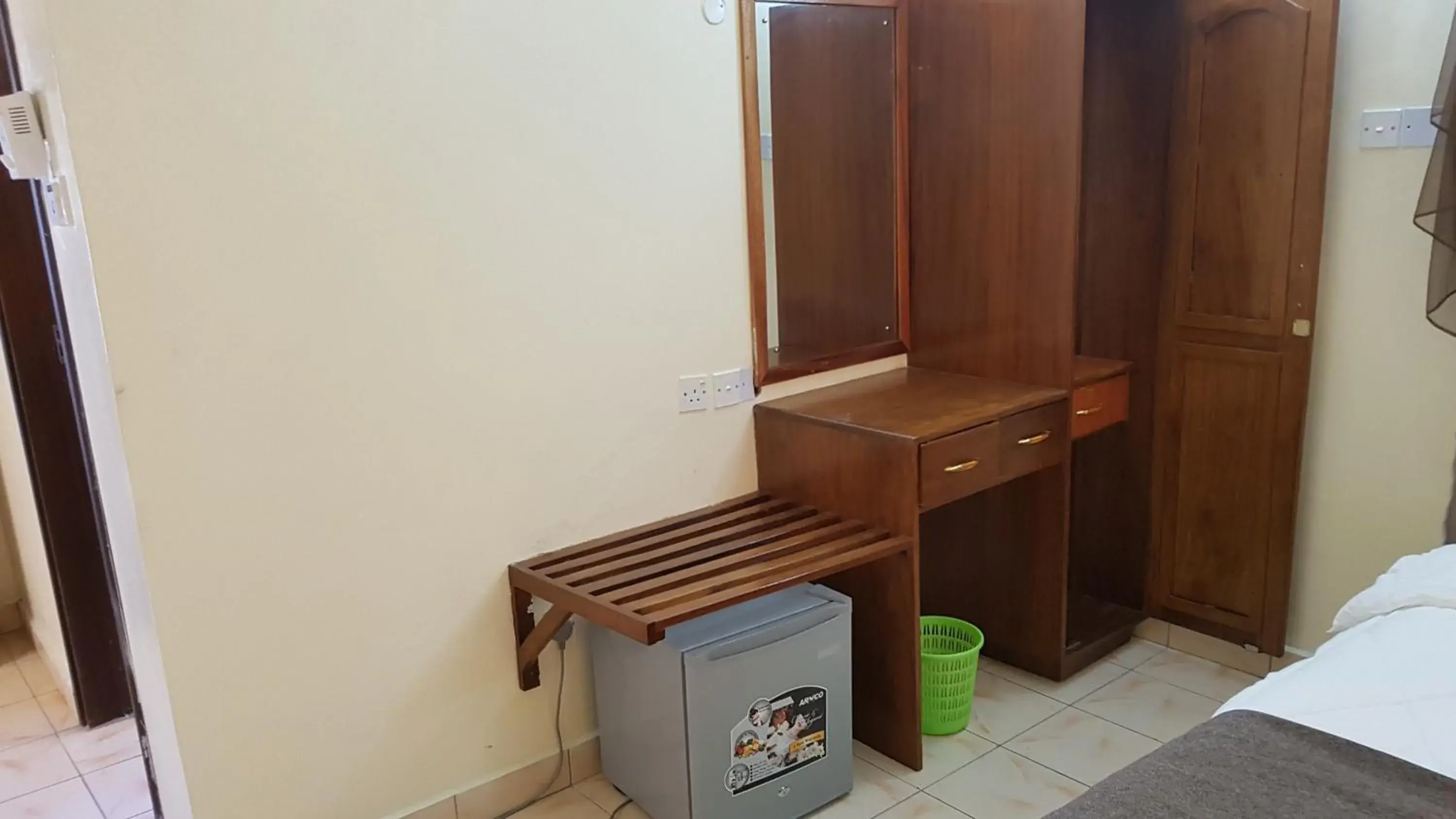 Deluxe Double Room (2 Adults + 1 Child) in Regency Inn Tudor Deluxe Double Room (2 Adults + 1 Child) in Regency Inn Tudor