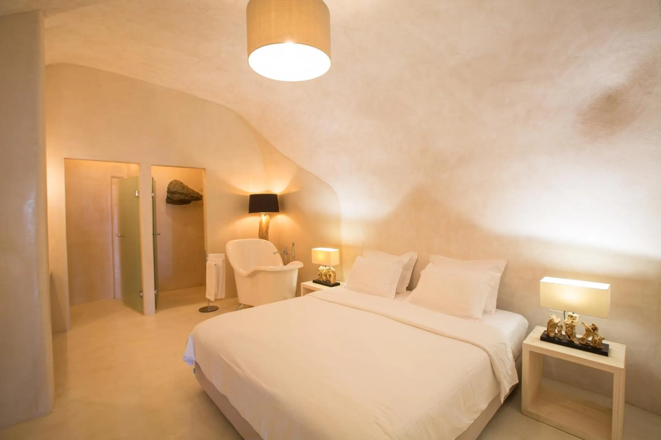 Other, Bed in The Dream Santorini