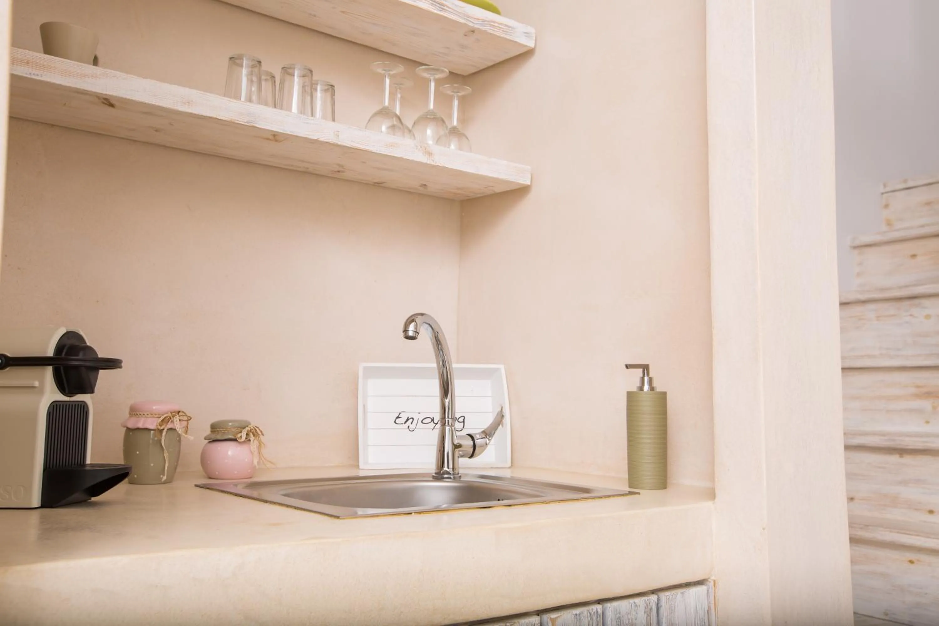 Time of day in The Dream Santorini