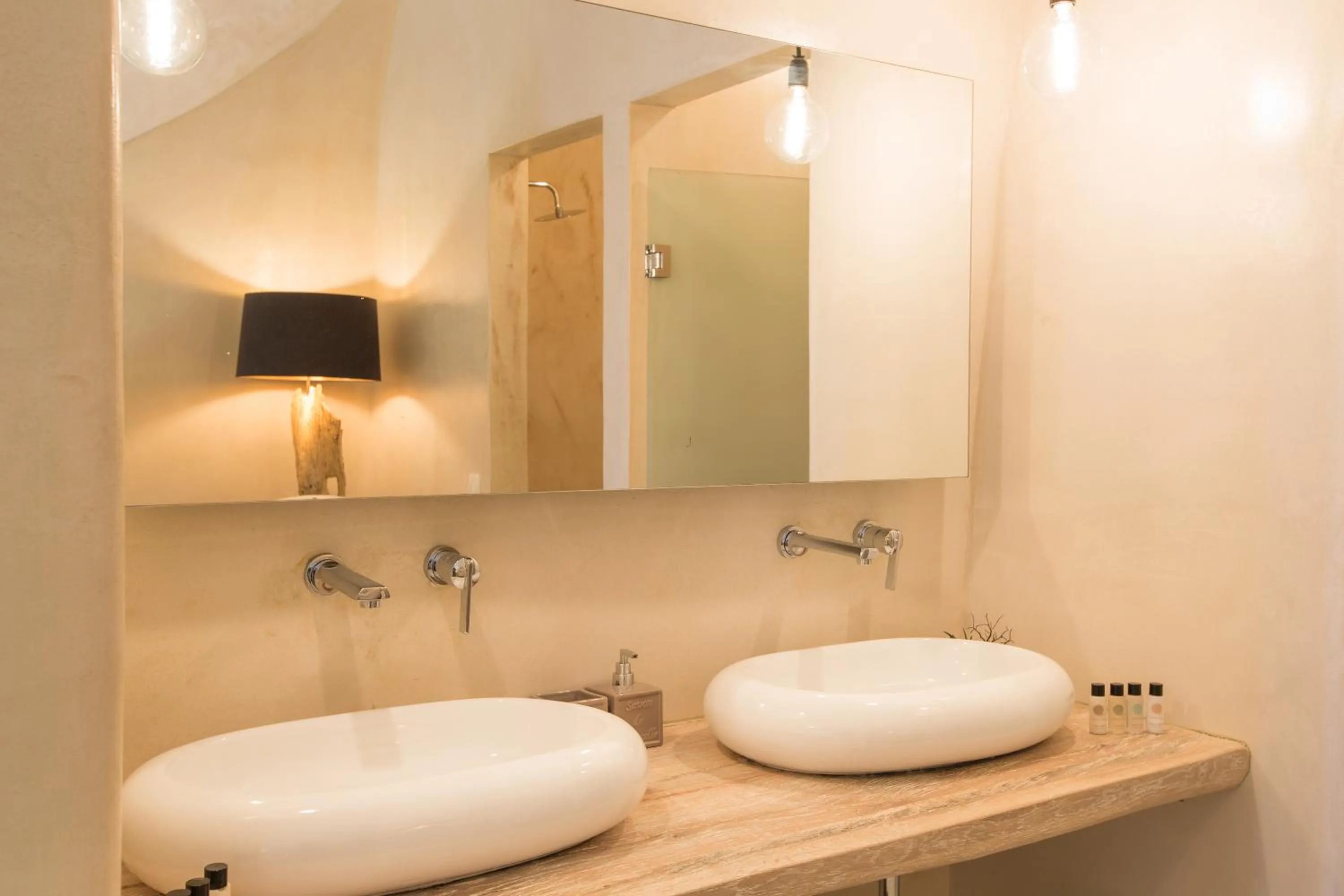 Time of day in The Dream Santorini