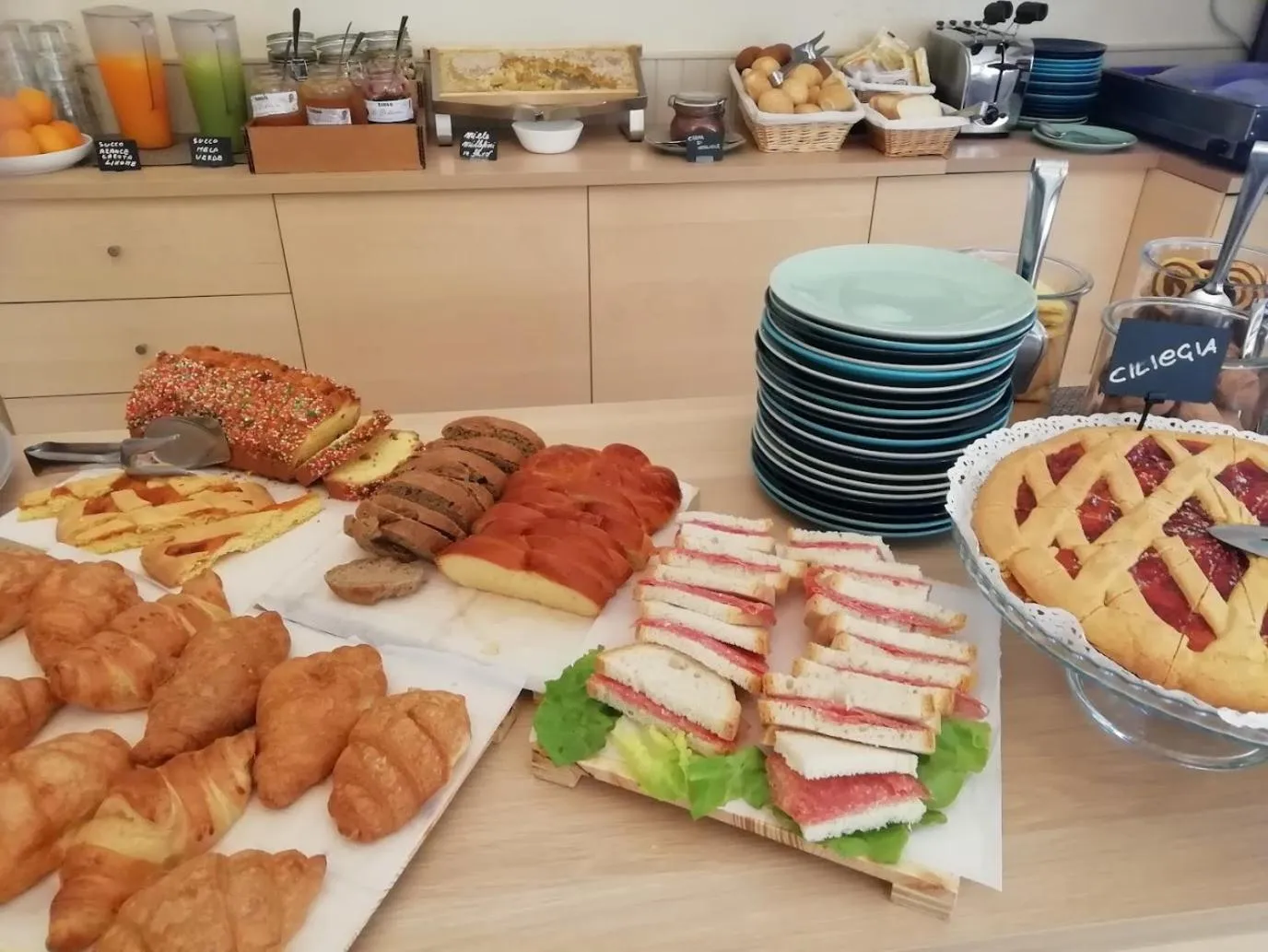 Breakfast in Hotel Villa Perazzini