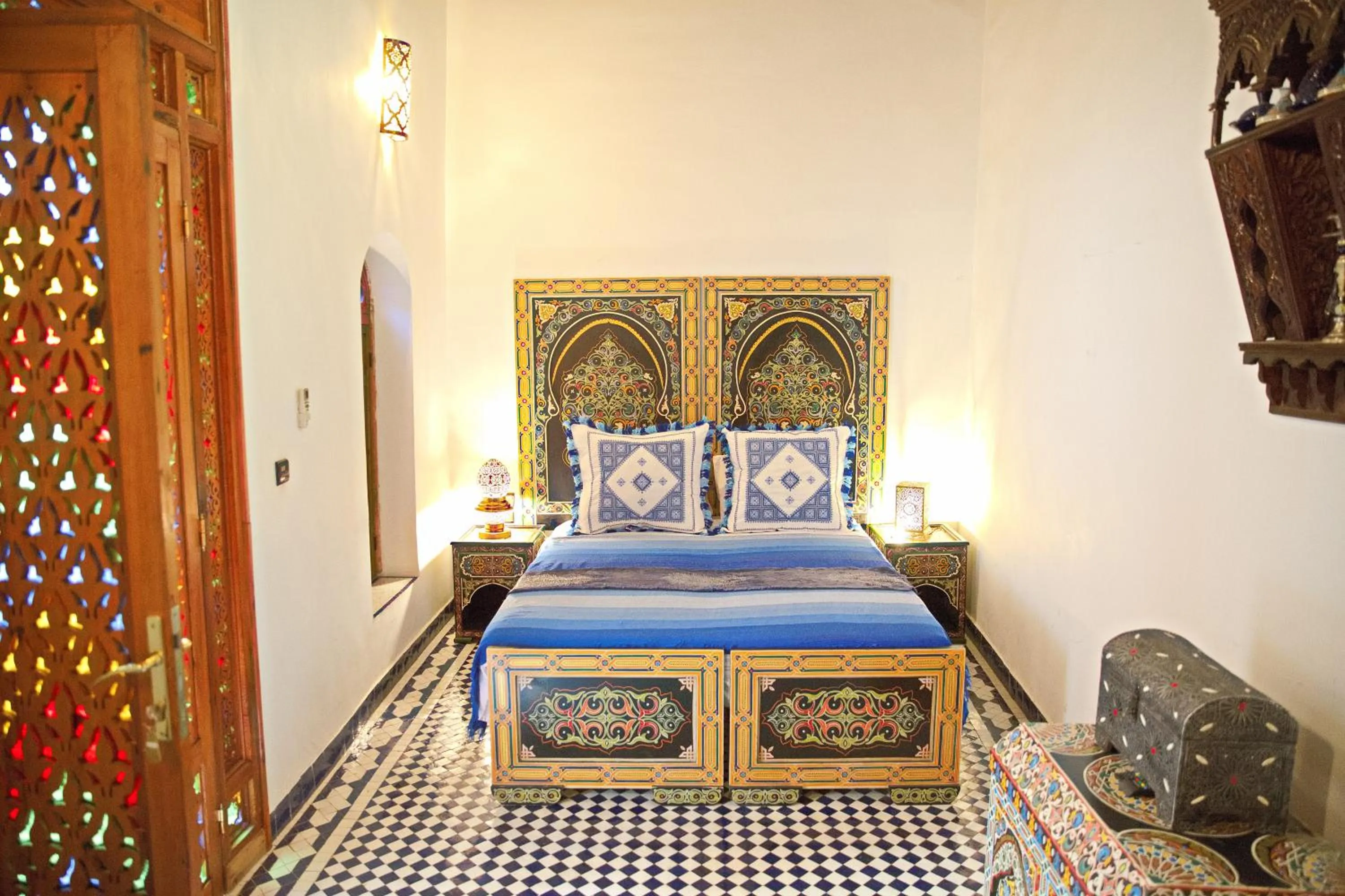 Bed in Riad Ouliya