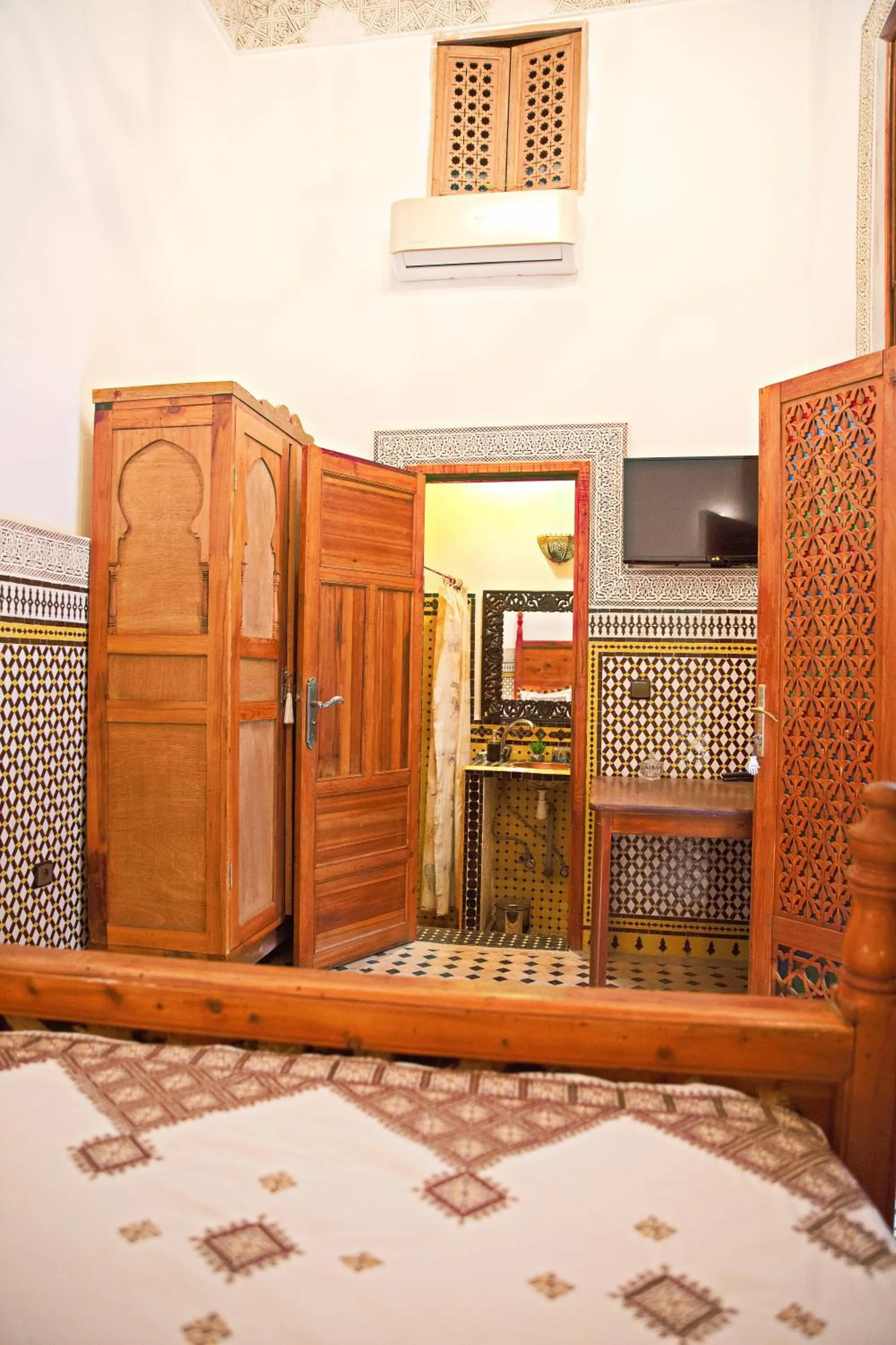 Bed in Riad Ouliya