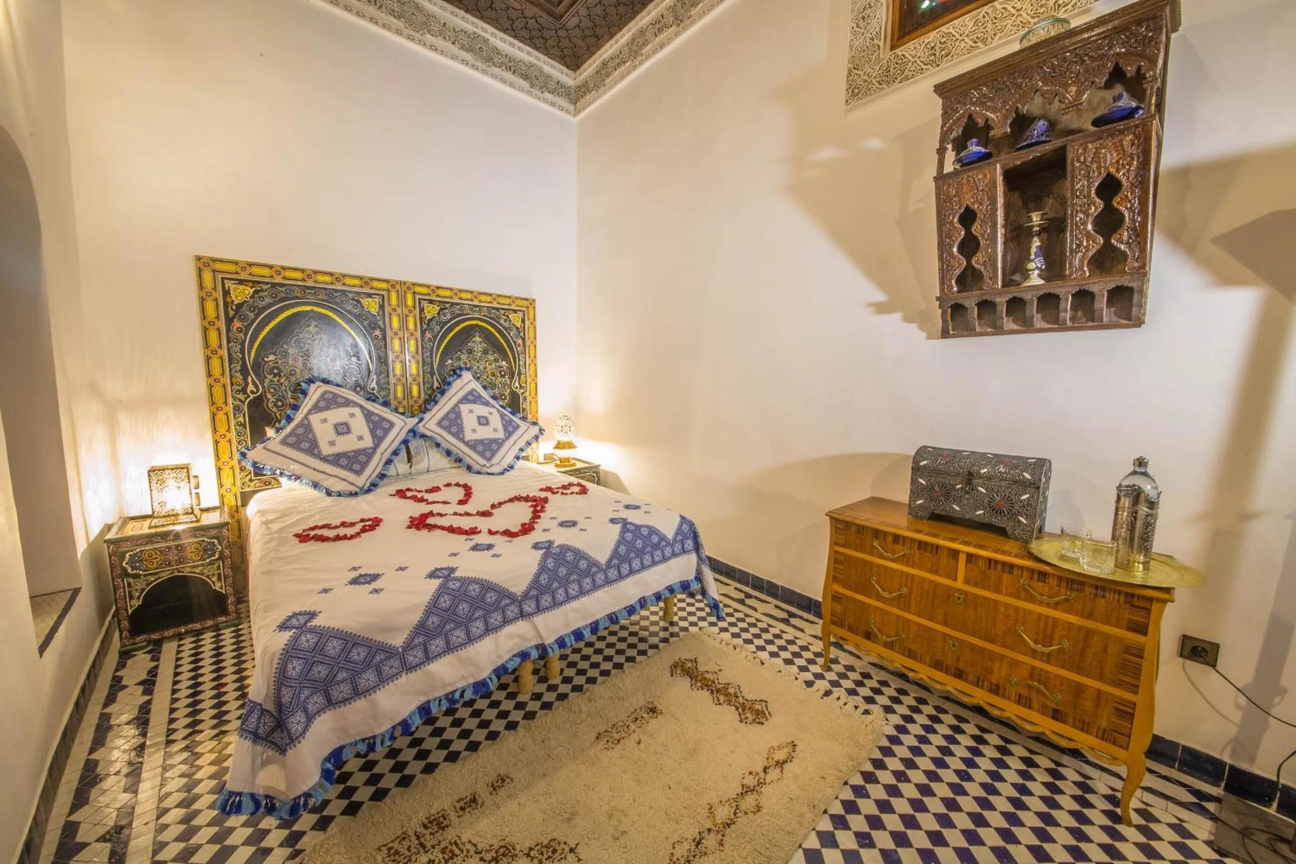 Bed in Riad Ouliya