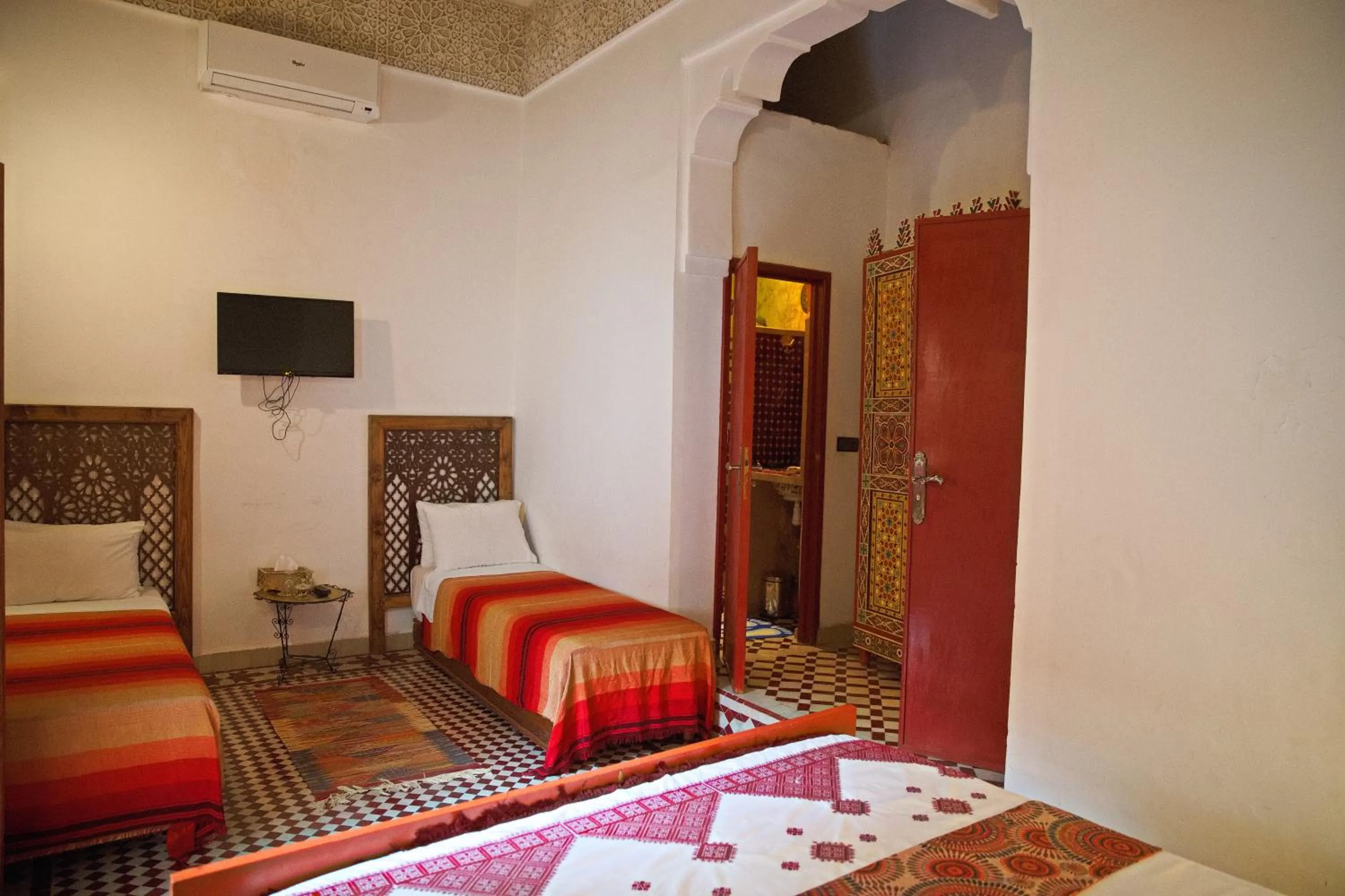 Bed in Riad Ouliya