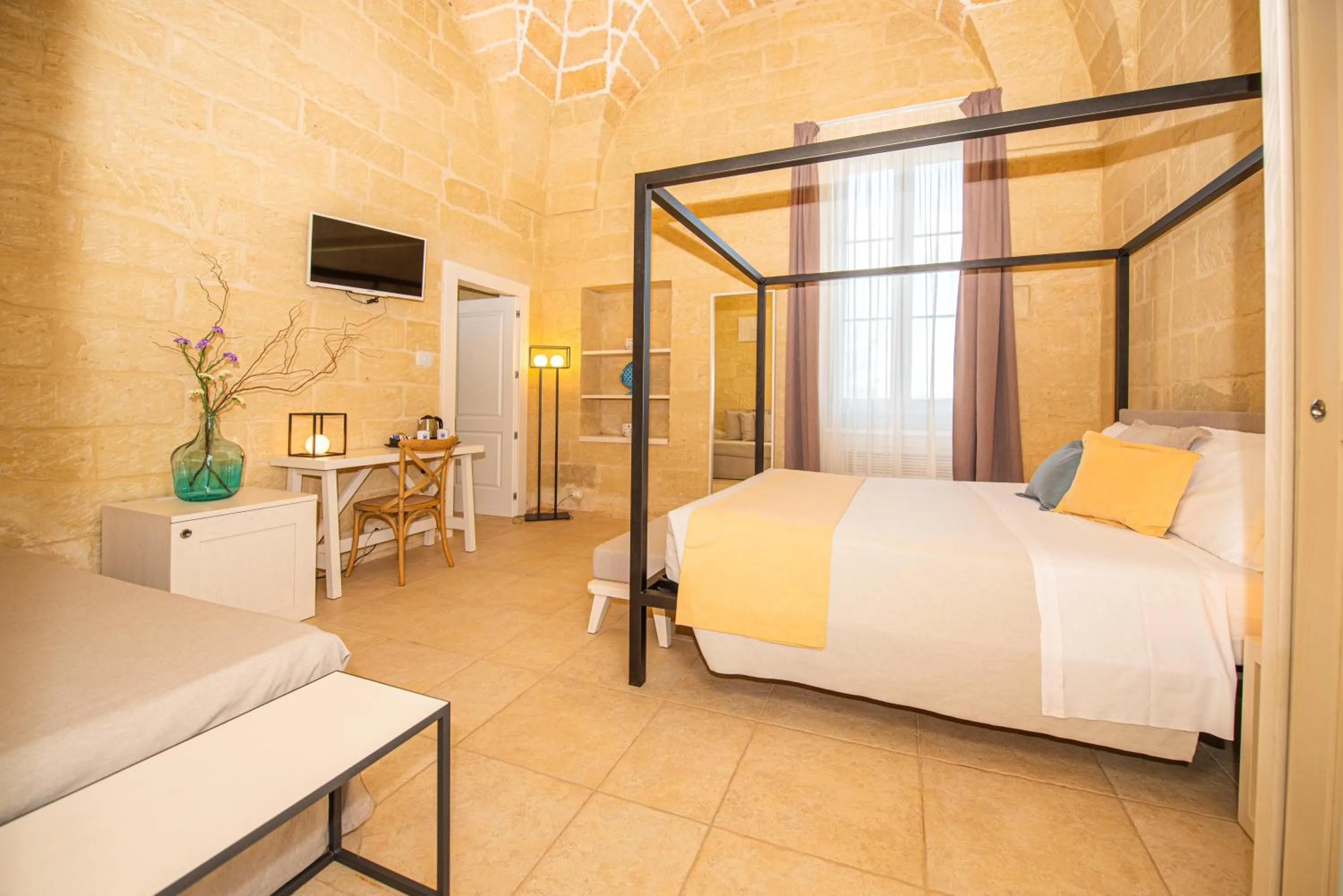 Bed in Relais Masseria Le Cesine - CDSHotels