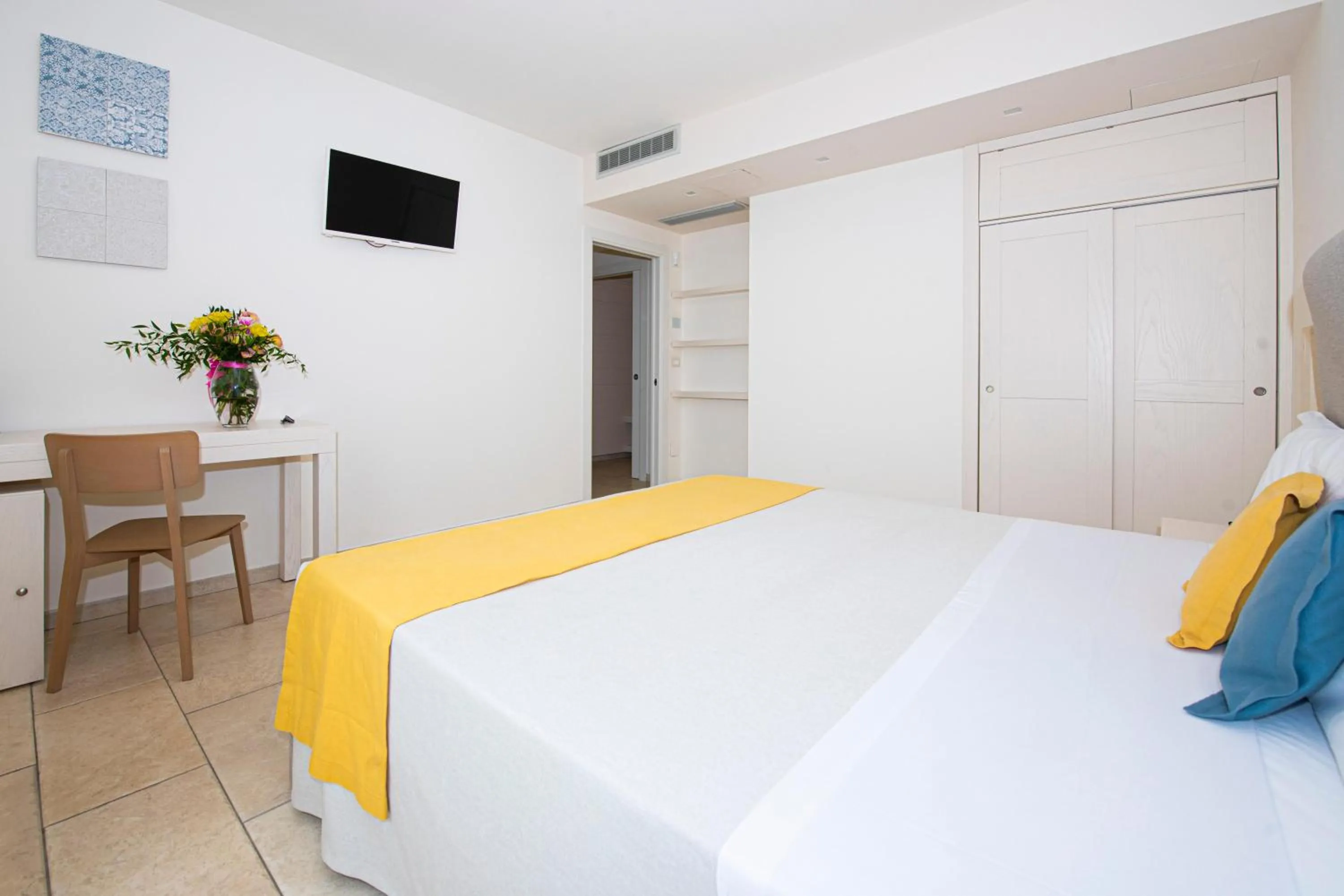 Bed in Relais Masseria Le Cesine - CDSHotels