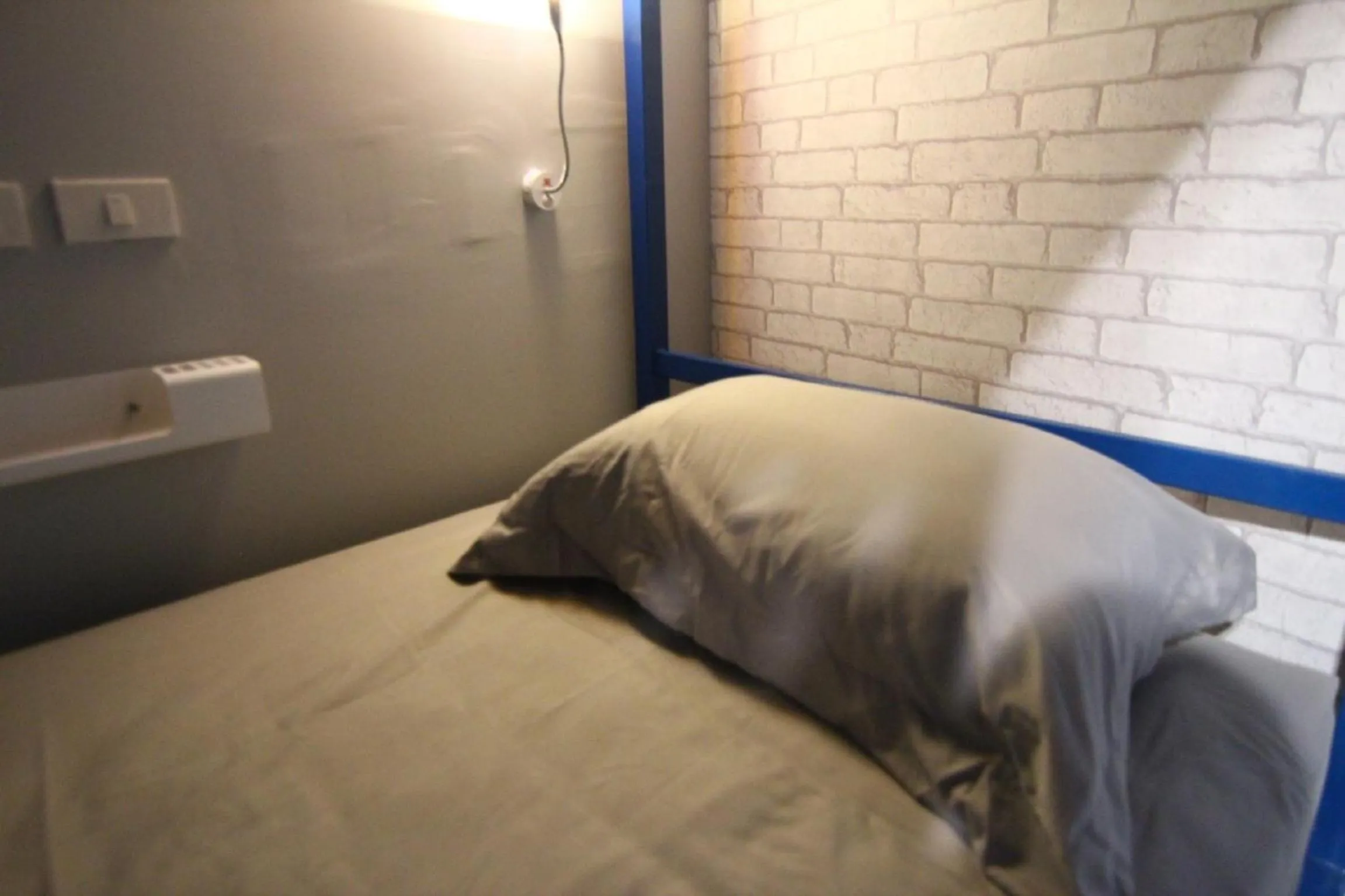 Property building, Bed in The Moon Hostel Huahin