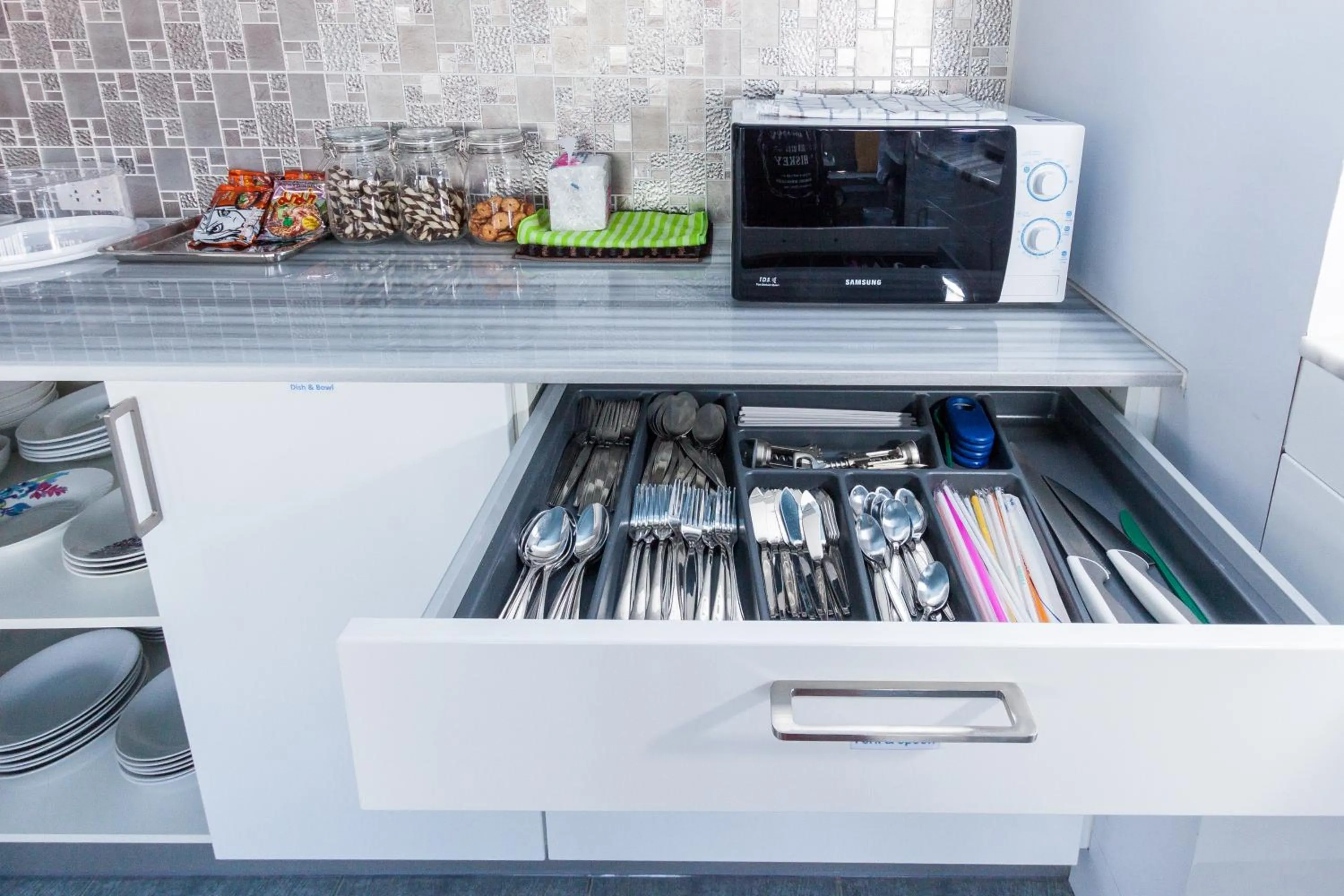 Communal lounge/ TV room in The Moon Hostel Huahin