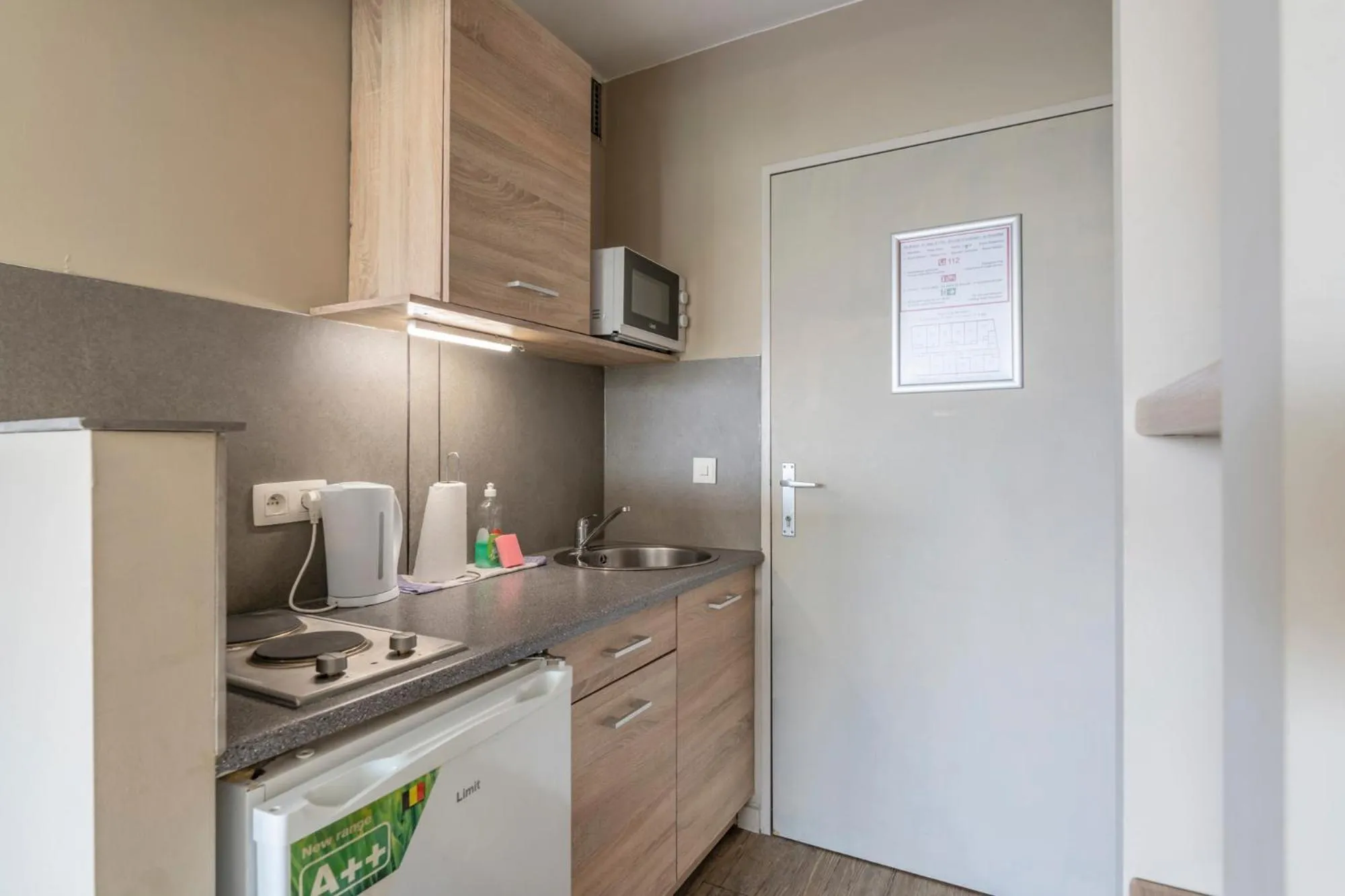 Kitchen or kitchenette in Value Stay Residence Mechelen