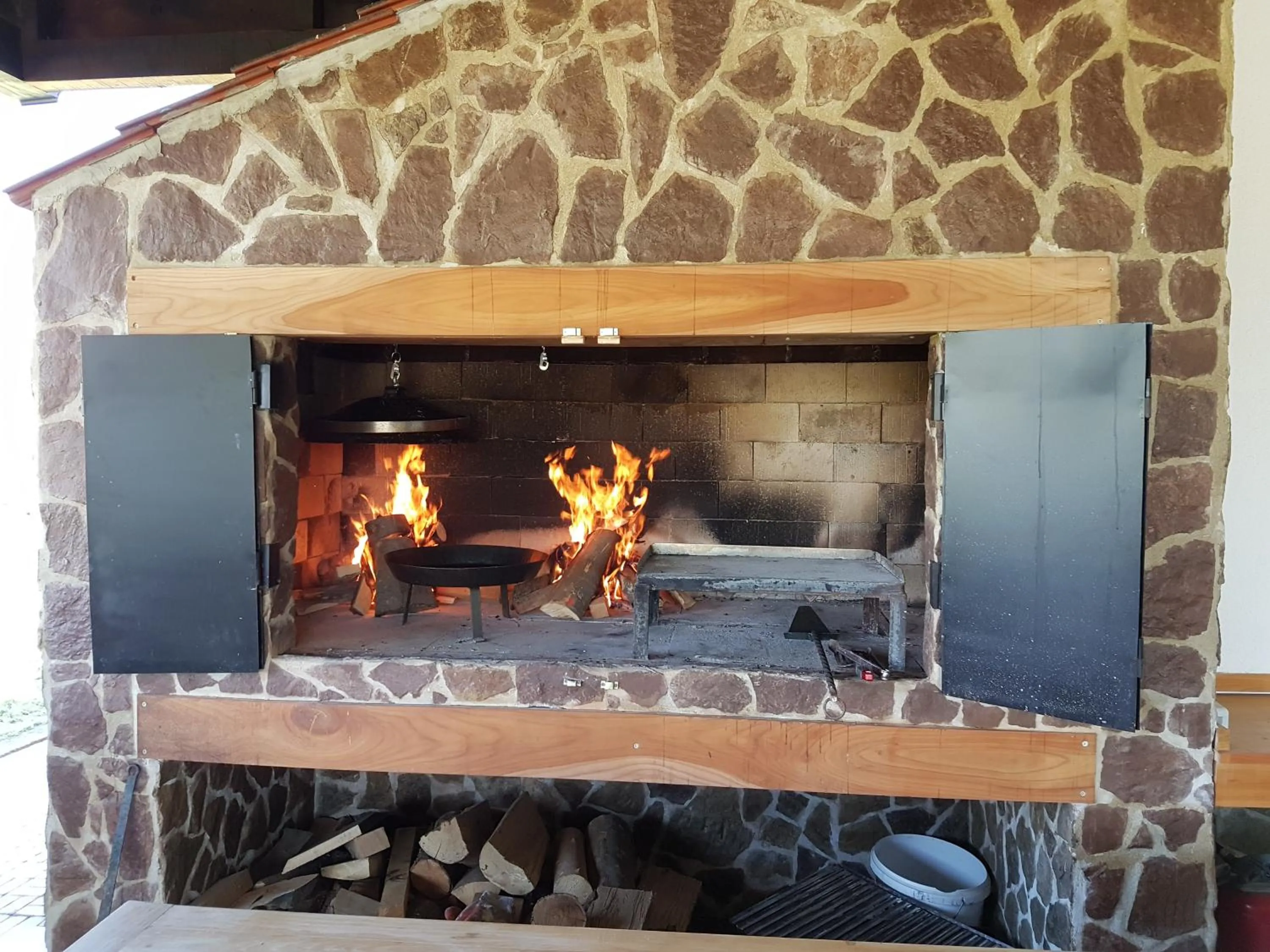 Dinner in Villa Stone