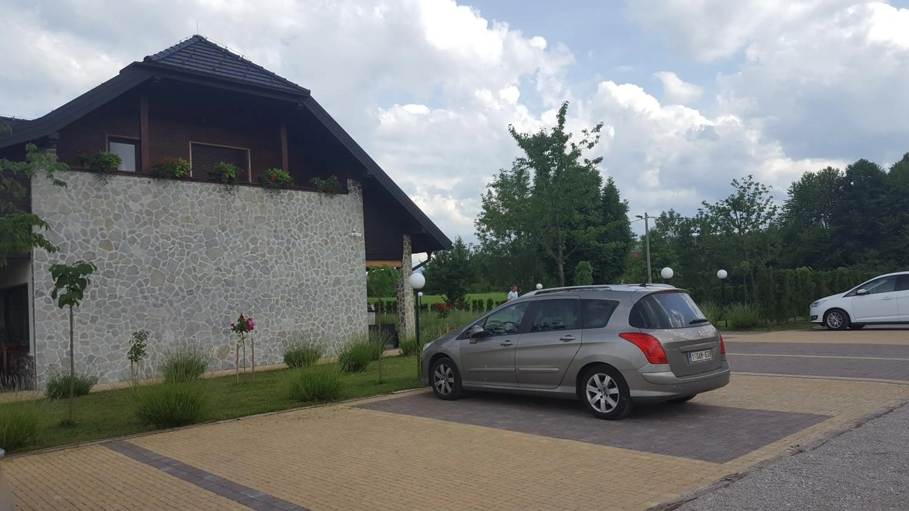 Garden in Villa Stone
