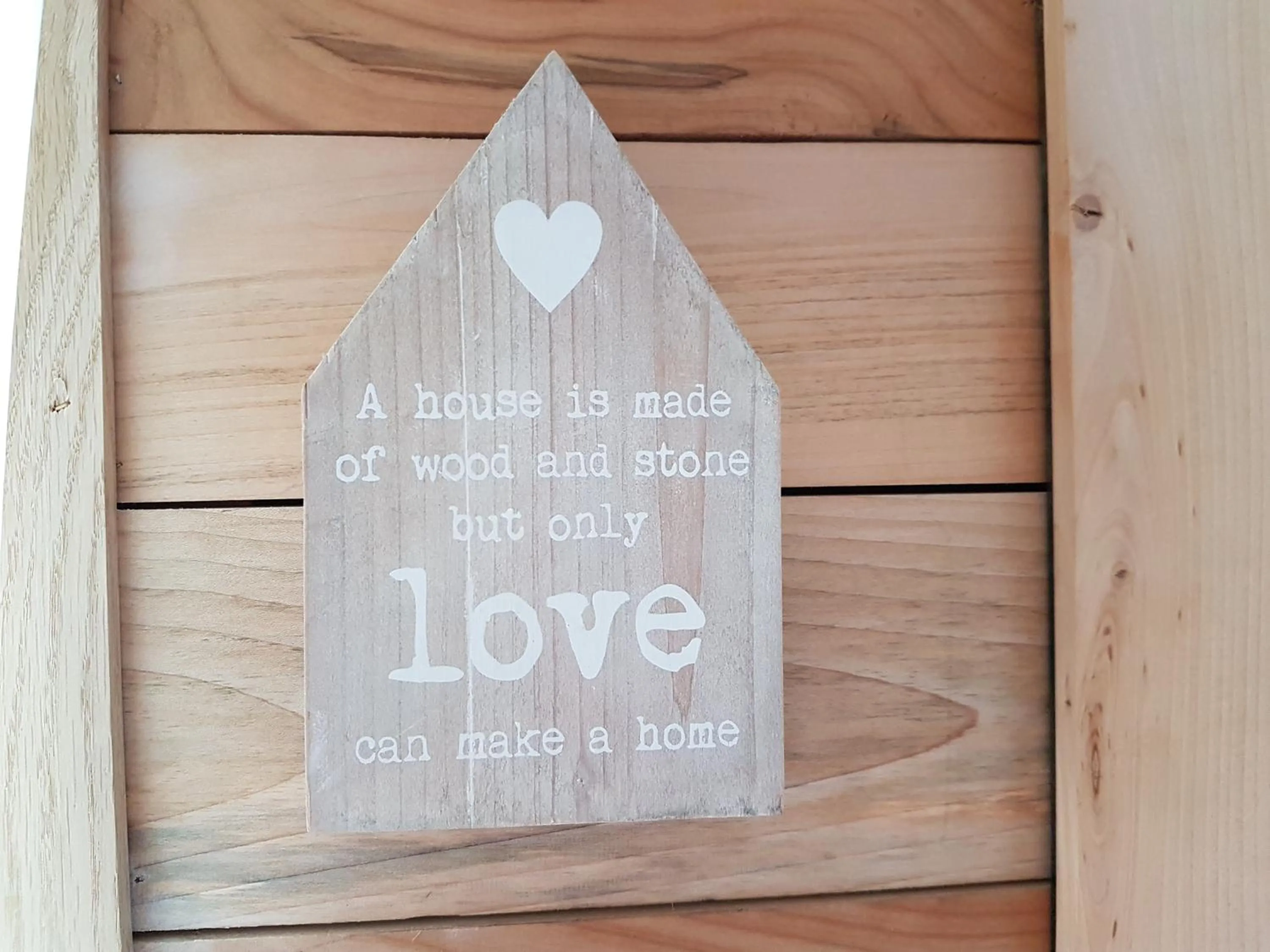 Decorative detail in Villa Stone