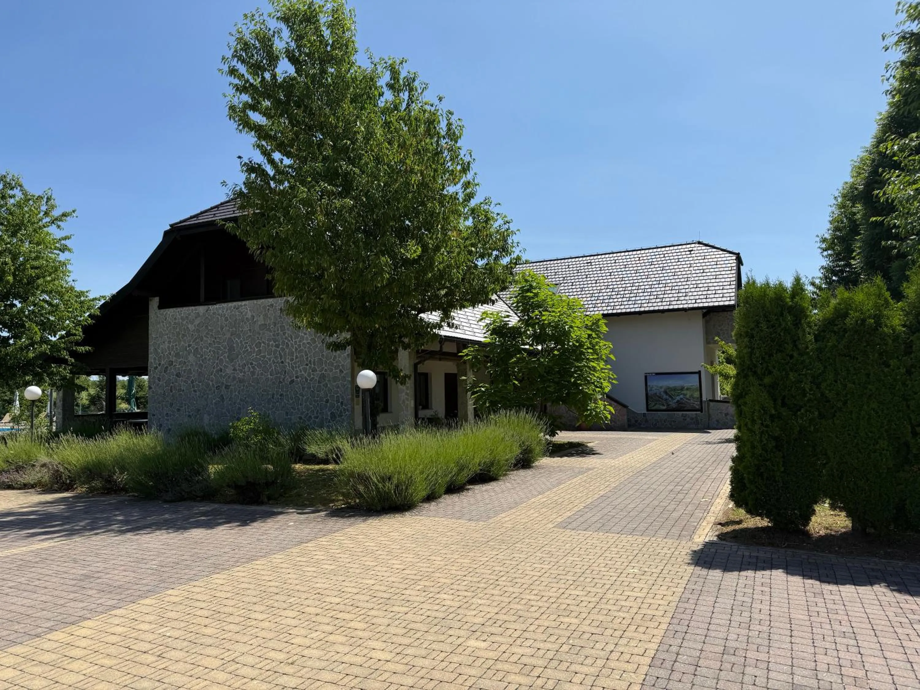 Property building in Villa Stone