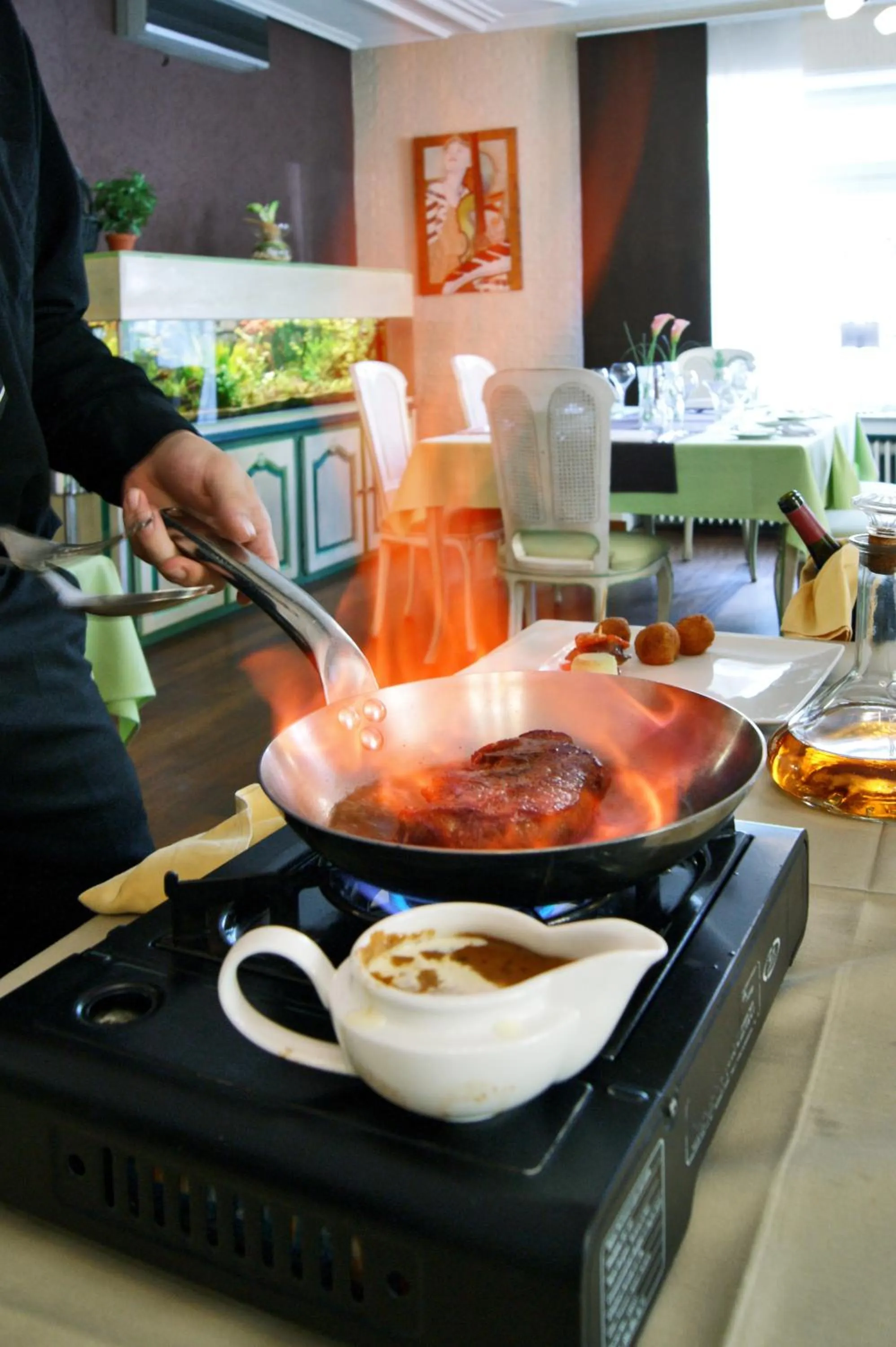 Restaurant/places to eat in Weidendall