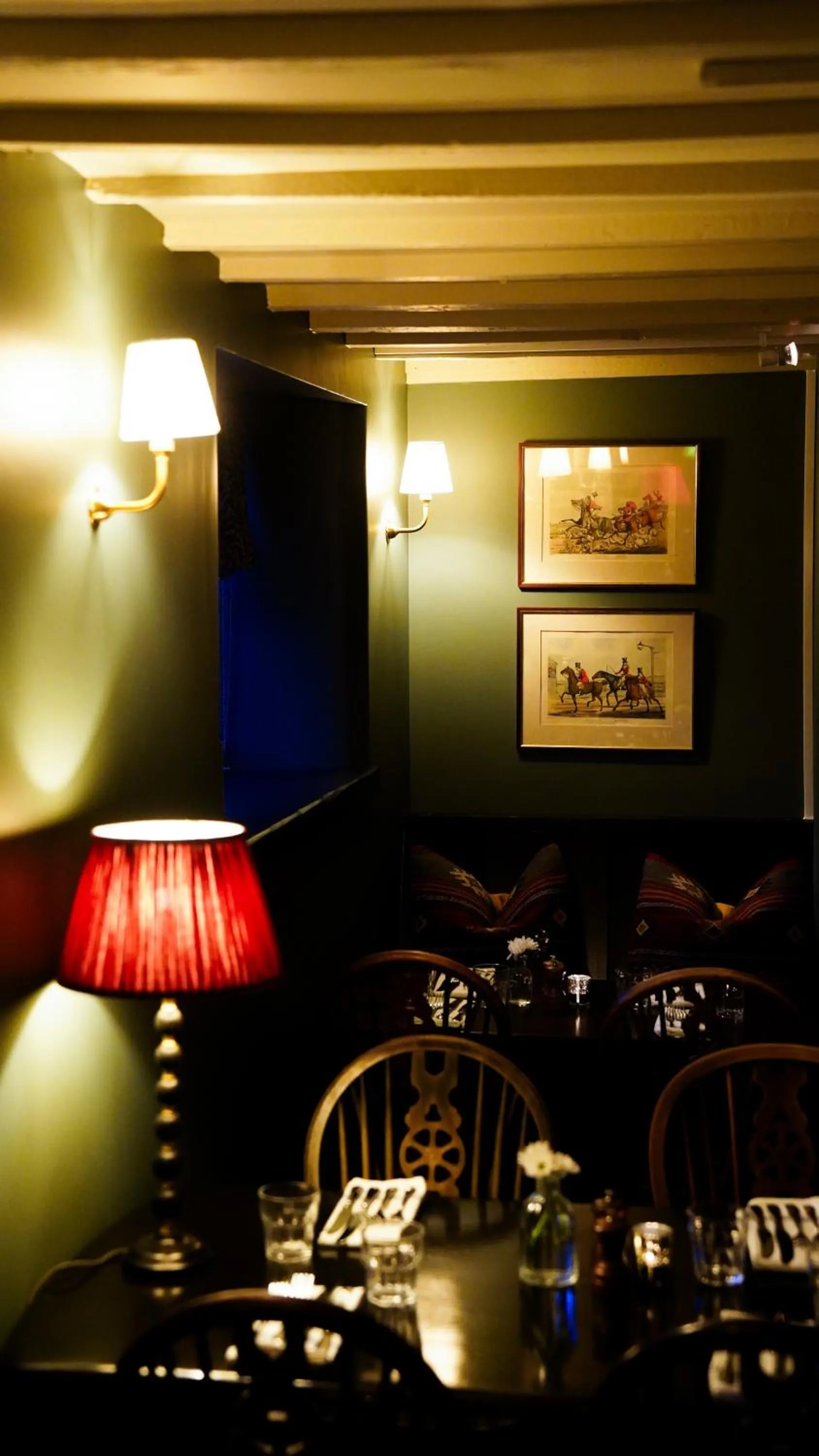 Restaurant/places to eat in The Dog & Gun Inn