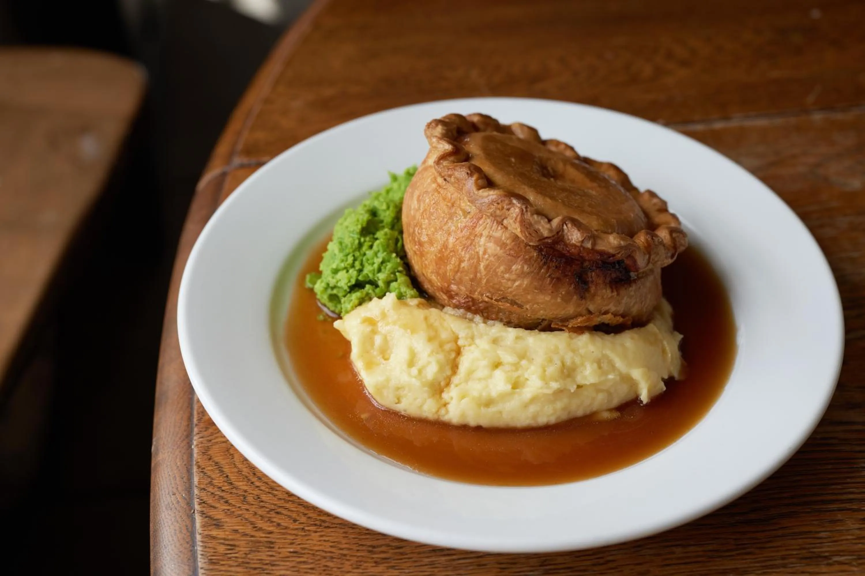 Food and drinks in The Dog & Gun Inn