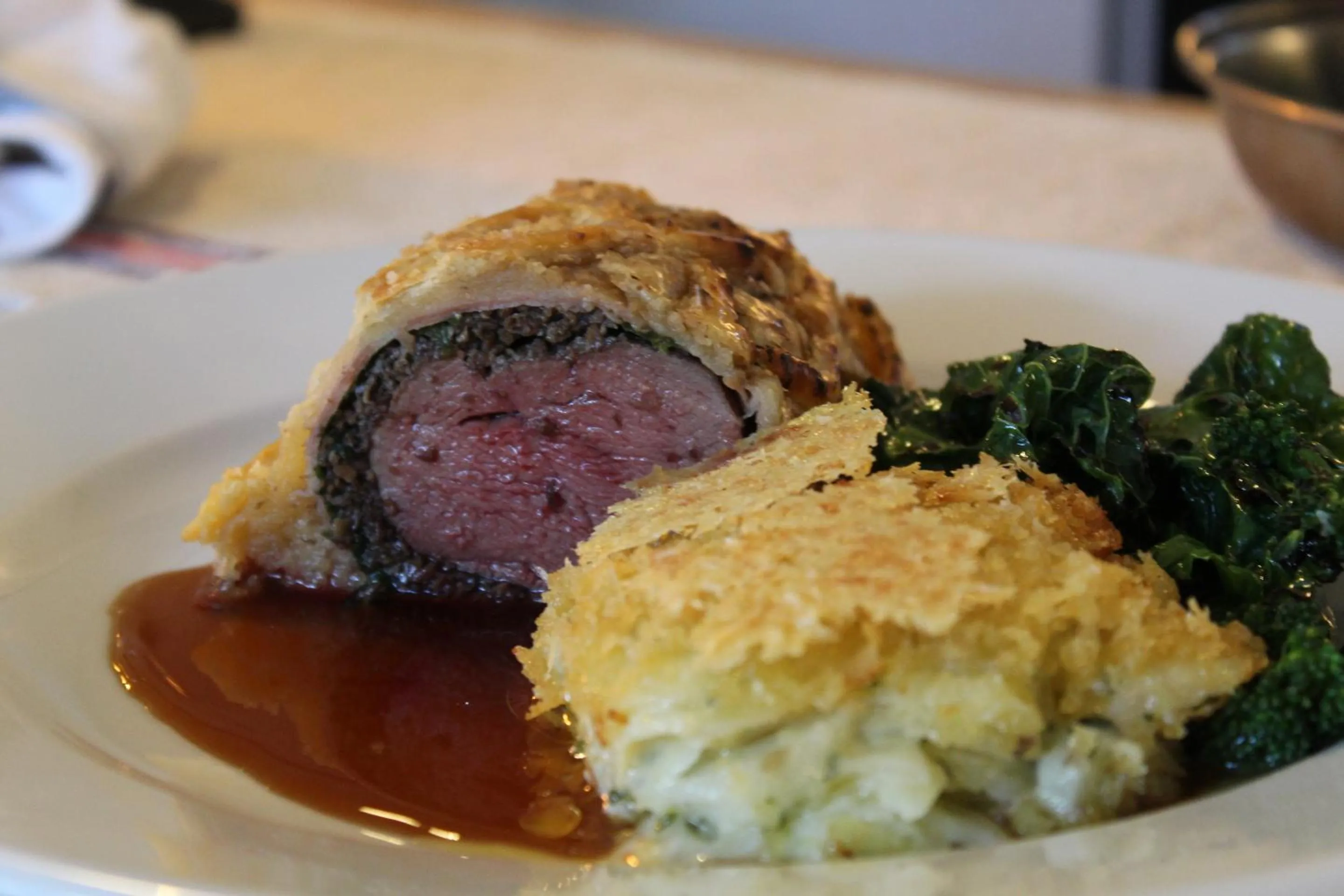 Food and drinks in The Dog & Gun Inn