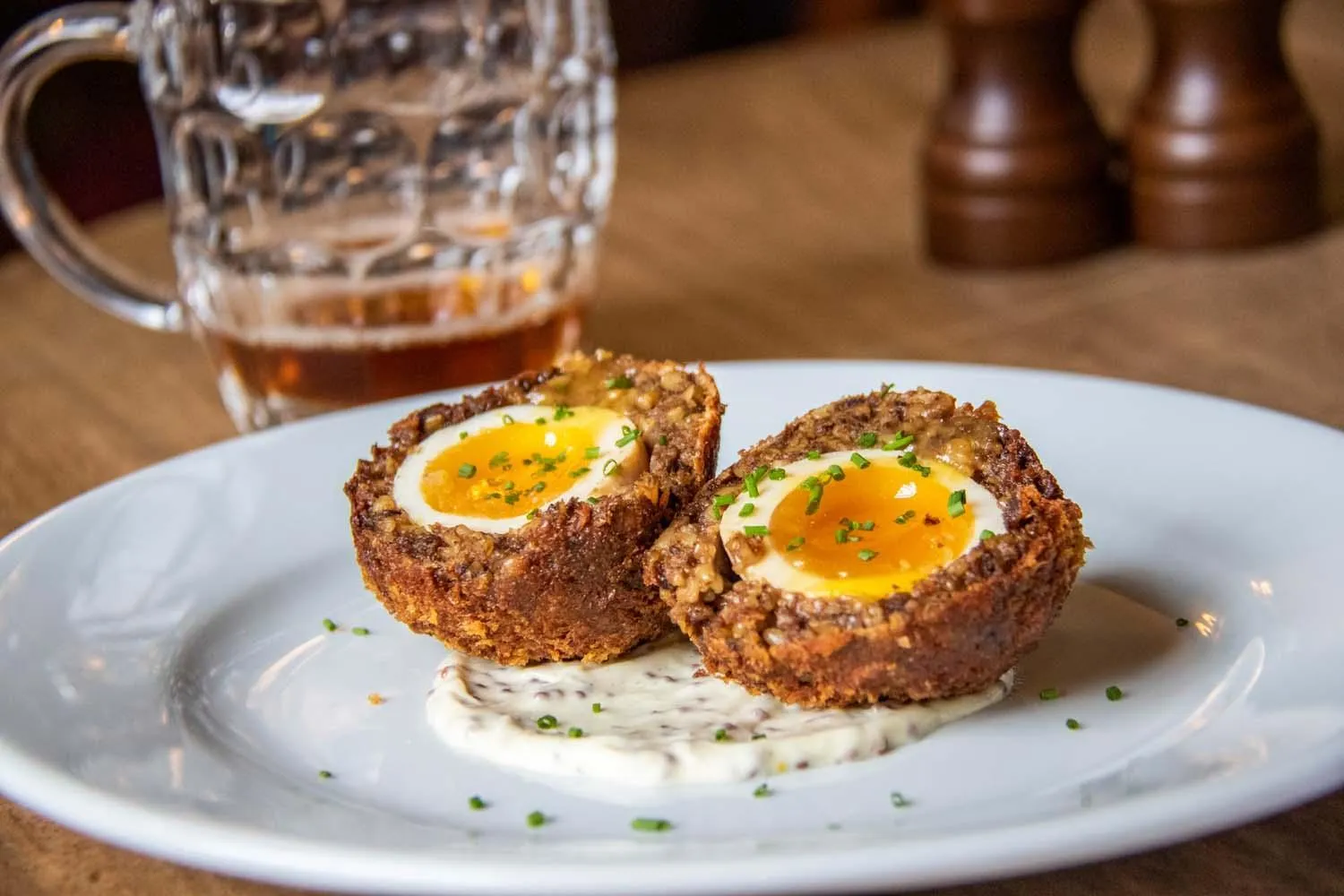 Food and drinks in The Dog & Gun Inn