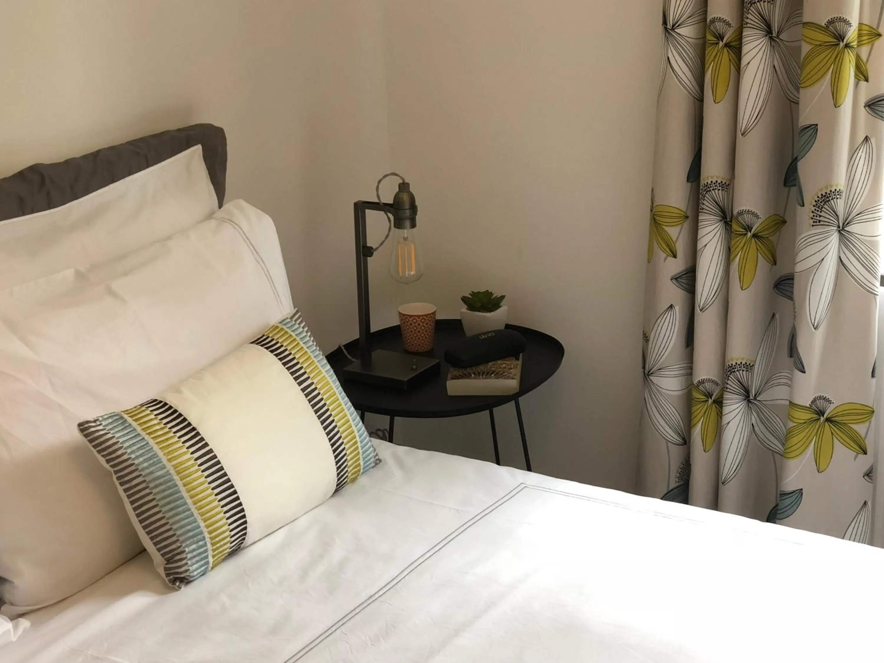 Bedroom, Bed in La casetta d'Àneu