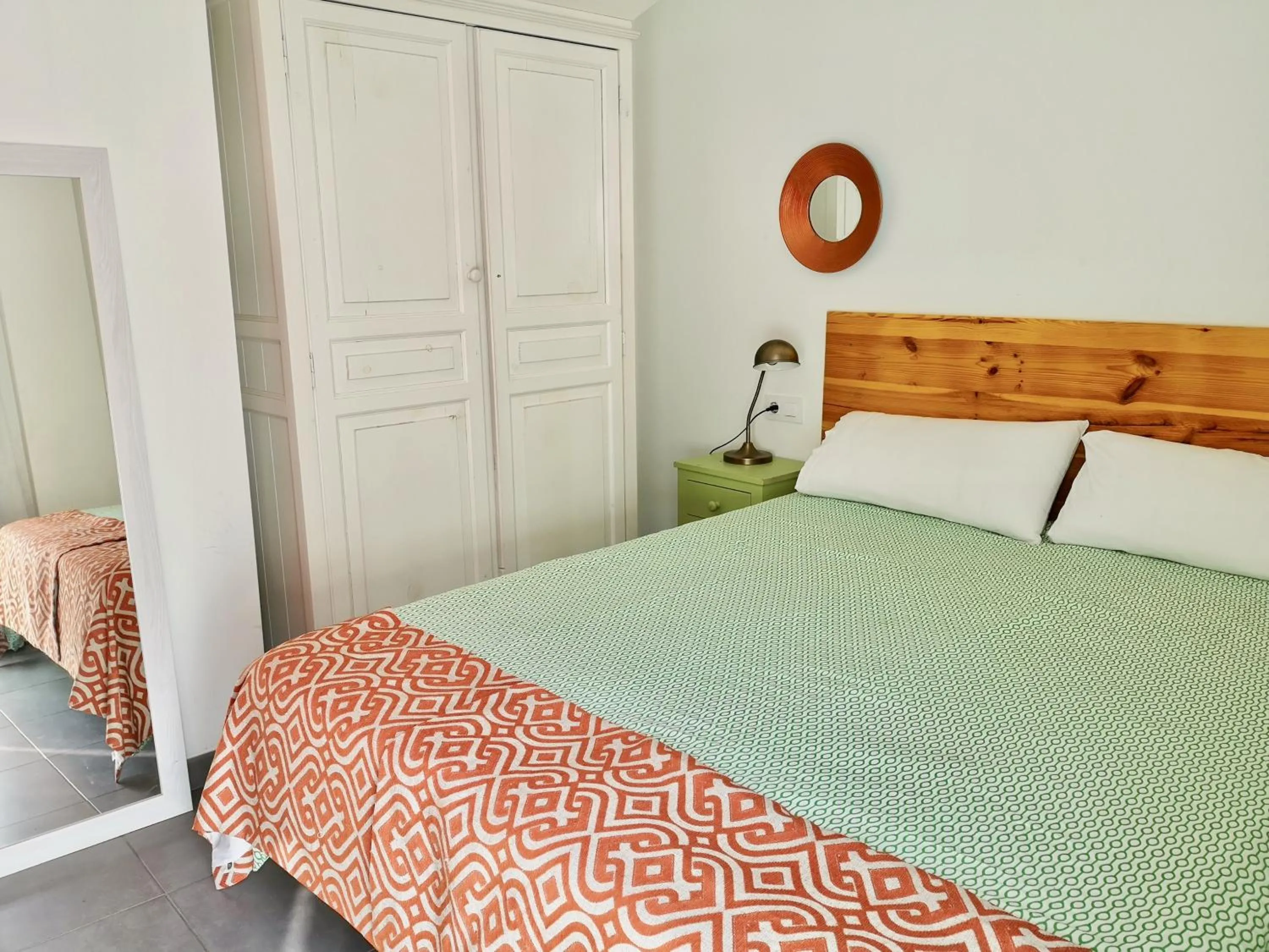 Restaurant/places to eat, Bed in The Blue Corner Apartments