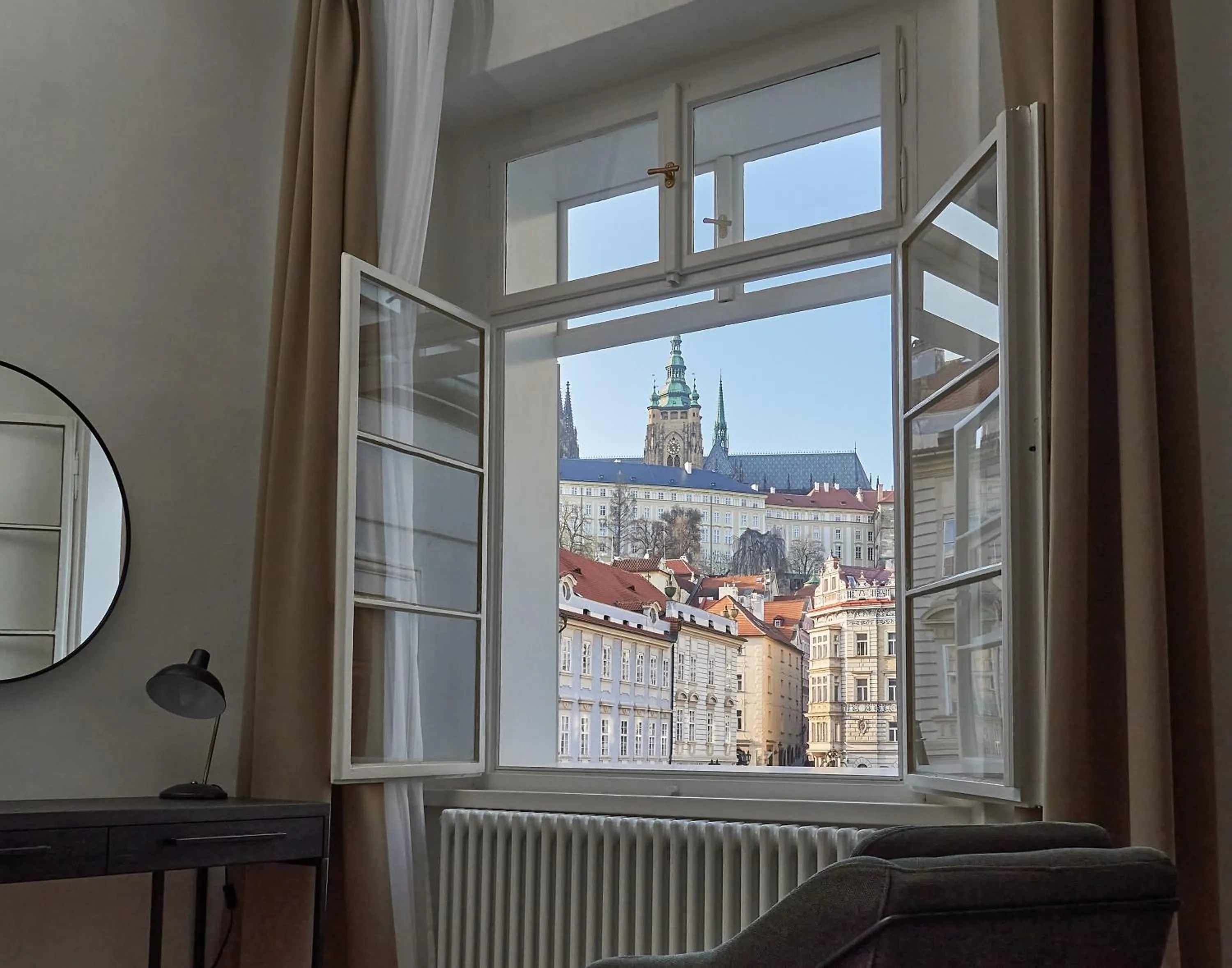 Seating area in Three Golden Crowns Apartments
