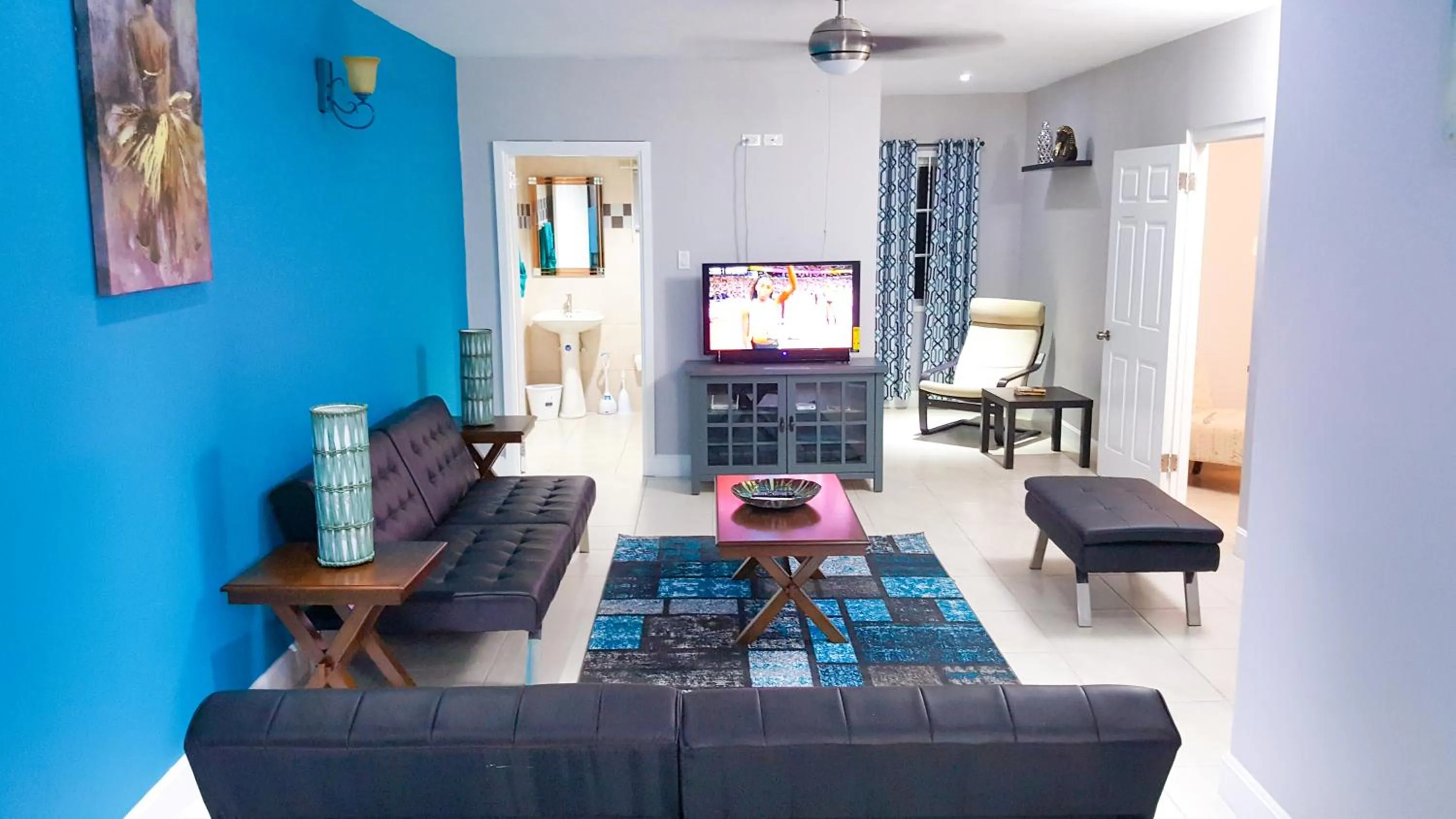 Living room in New Kingston Guest Apartments @ Donhead