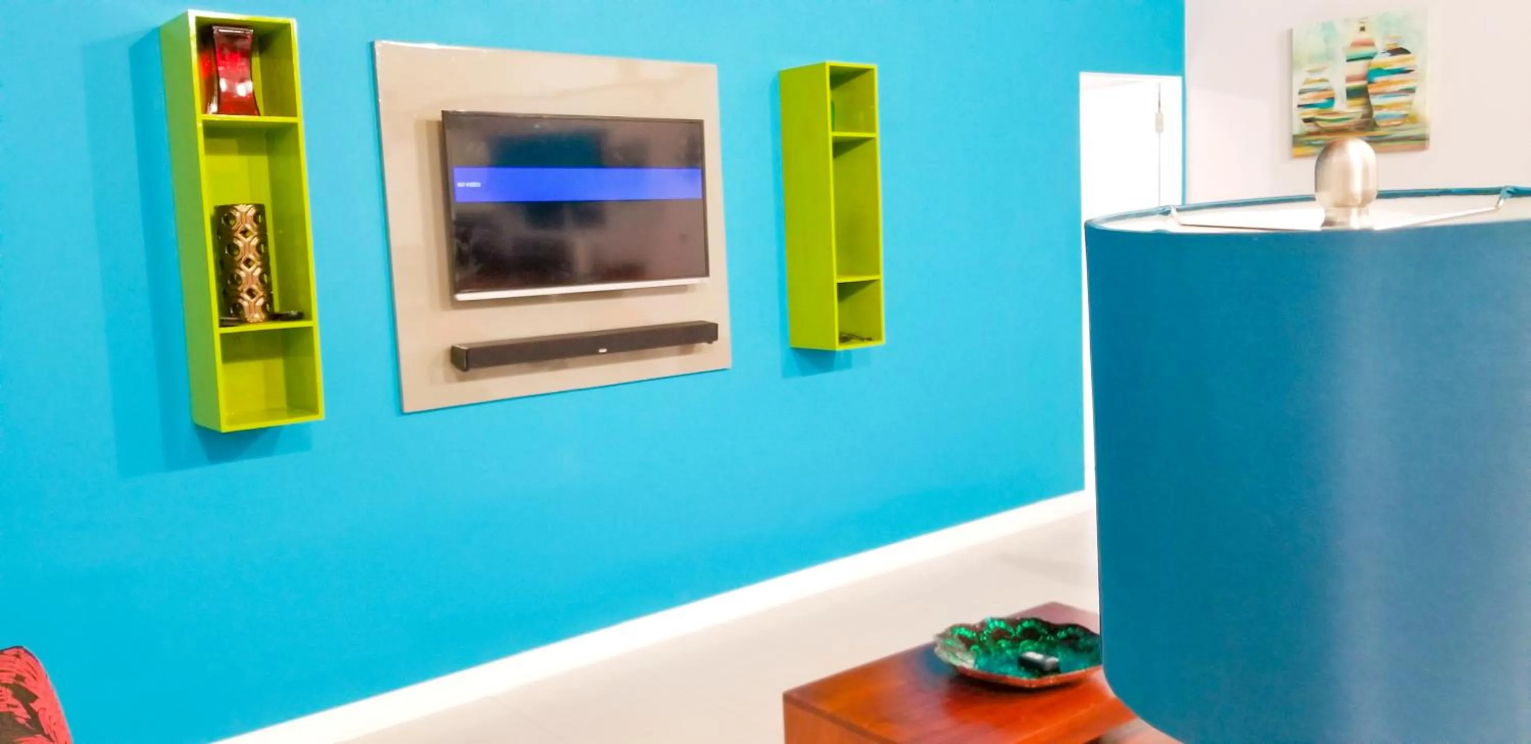 TV and multimedia in New Kingston Guest Apartments @ Donhead