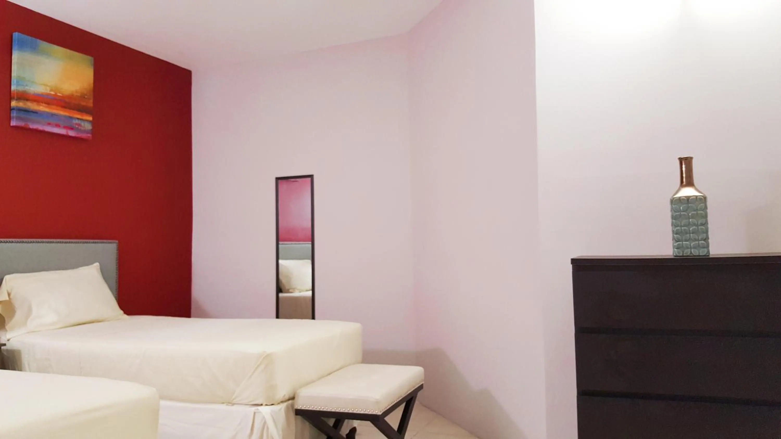 Bed in New Kingston Guest Apartments @ Donhead