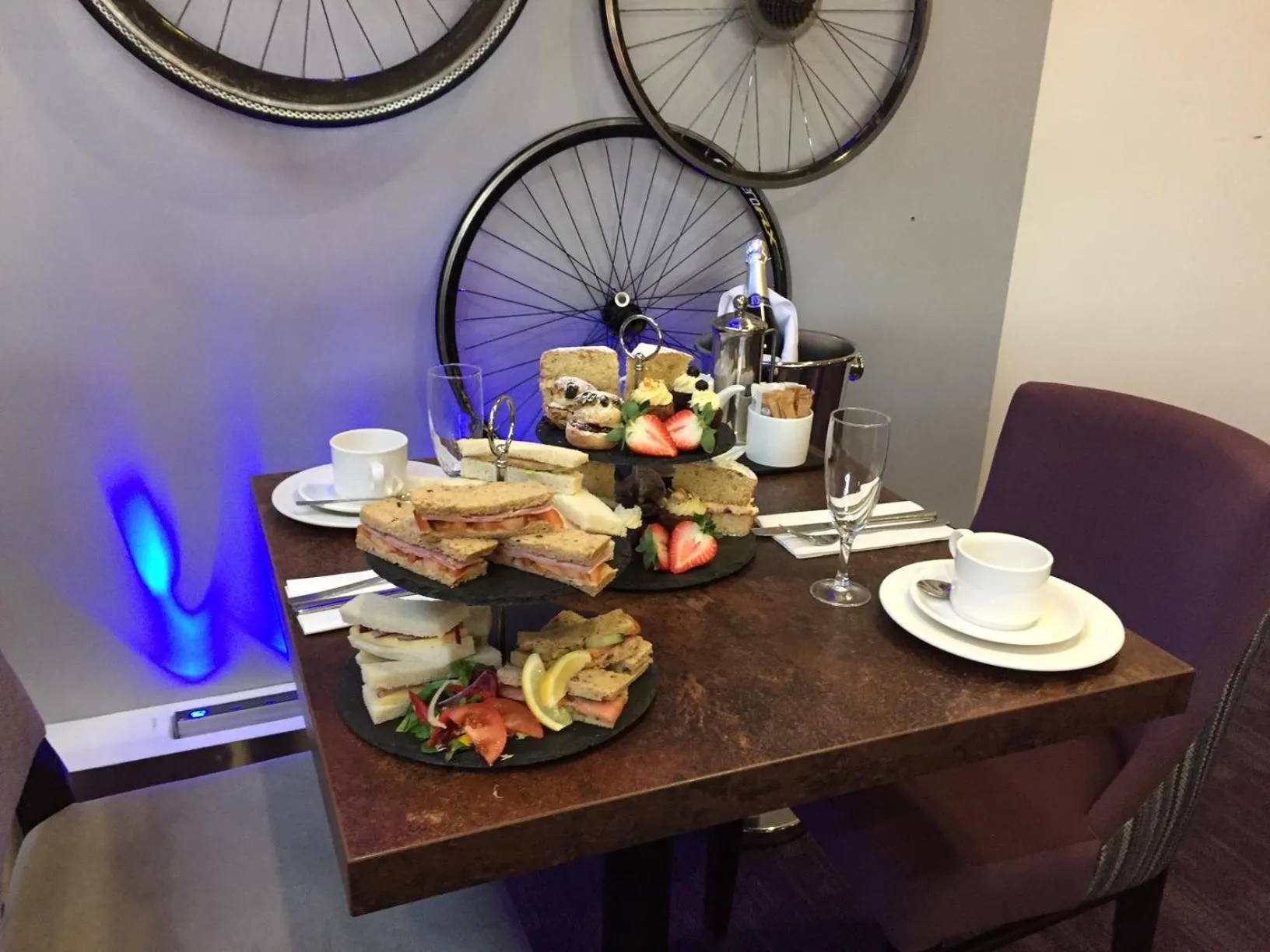 Food and drinks in The Jubilee Hotel