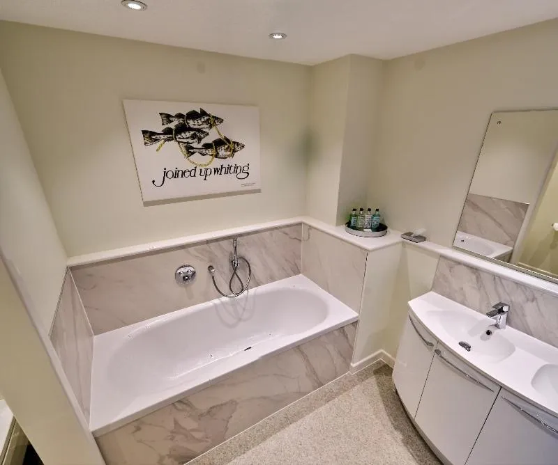 Bathroom in The Cottage Hotel