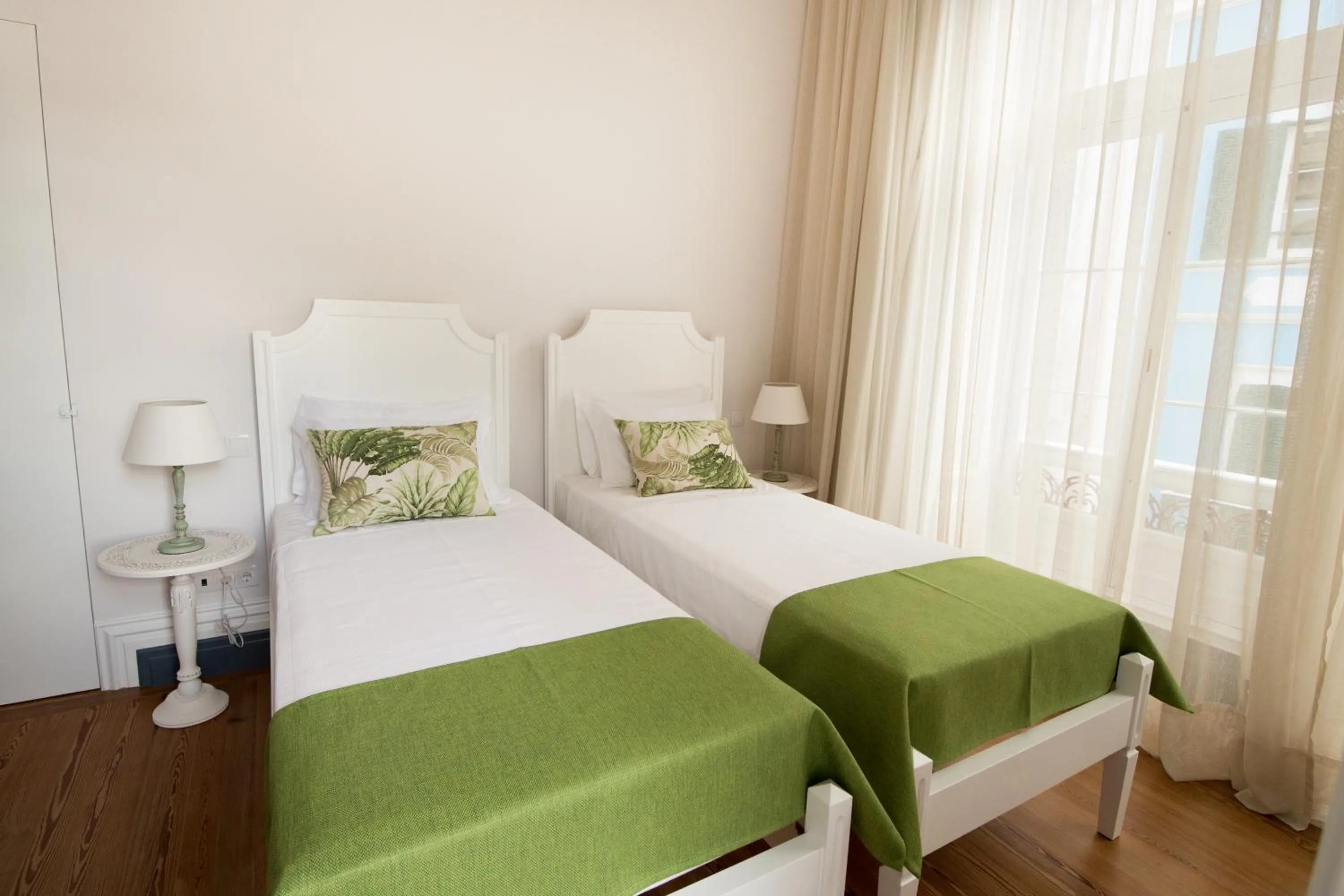 Bedroom, Bed in Casa das Palmeiras Charming House - Azores 1901