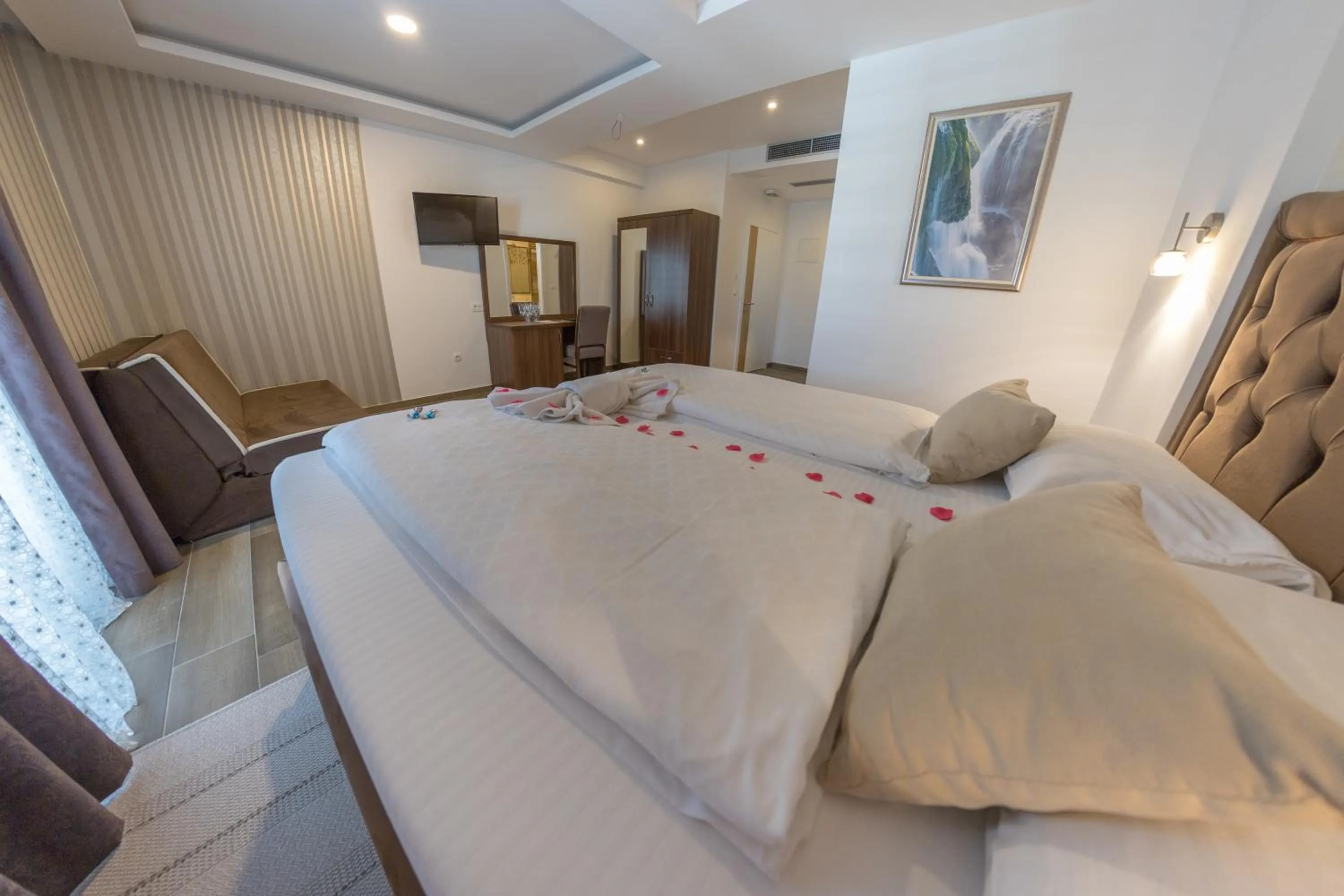 Photo of the whole room, Bed in Hotel Rekic