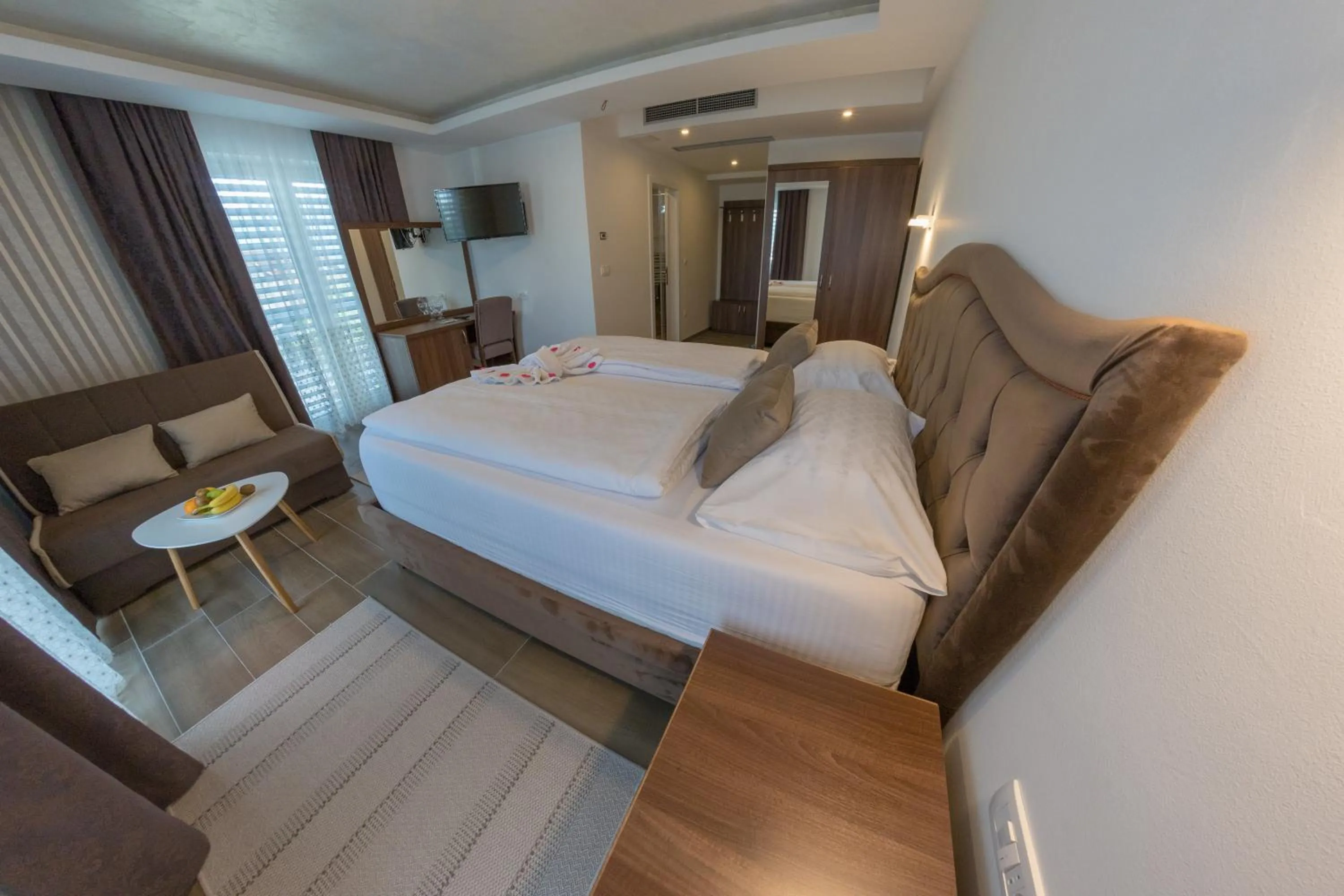 Photo of the whole room, Bed in Hotel Rekic