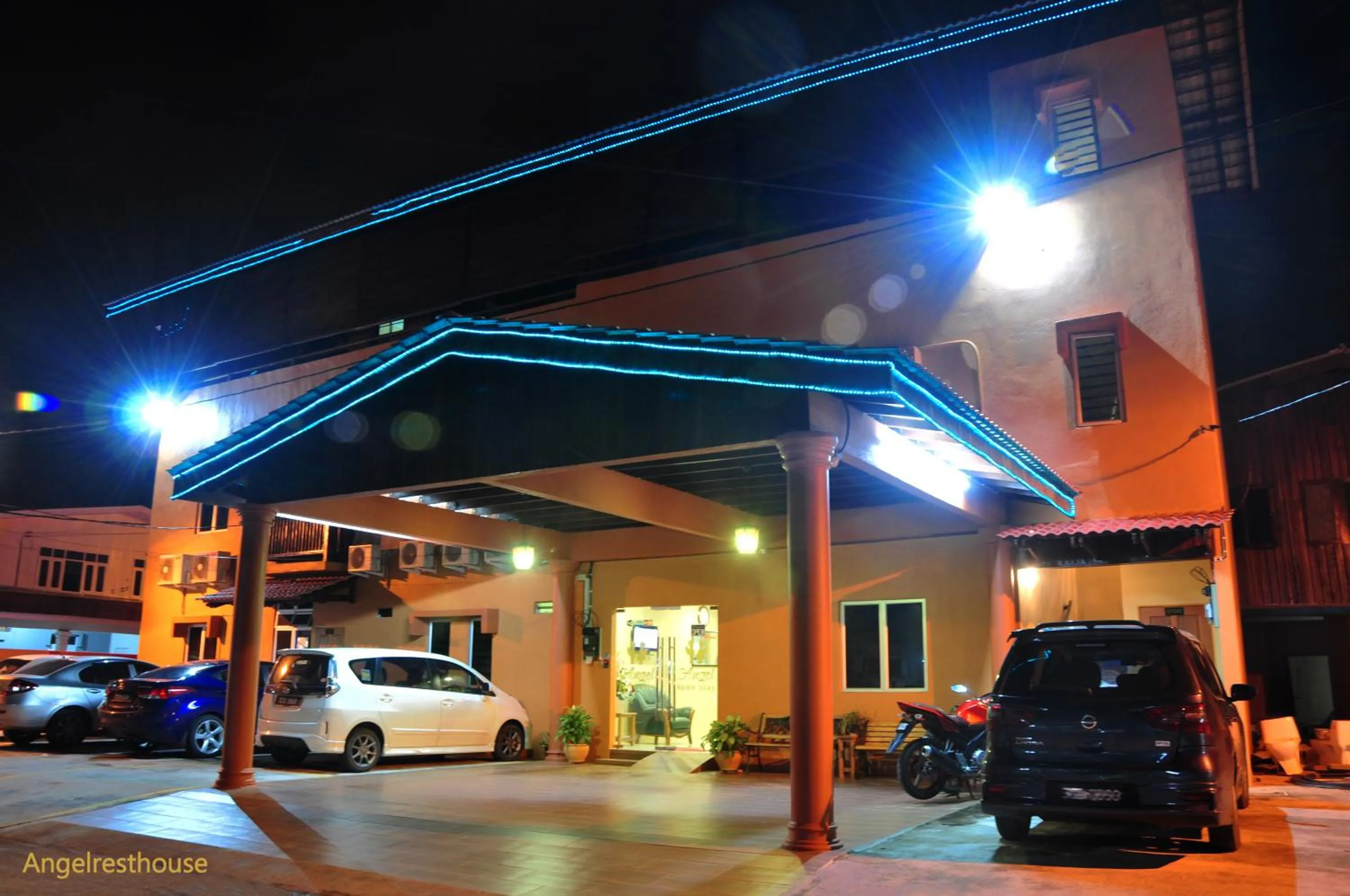 Night in Angel Resthouse Hotel