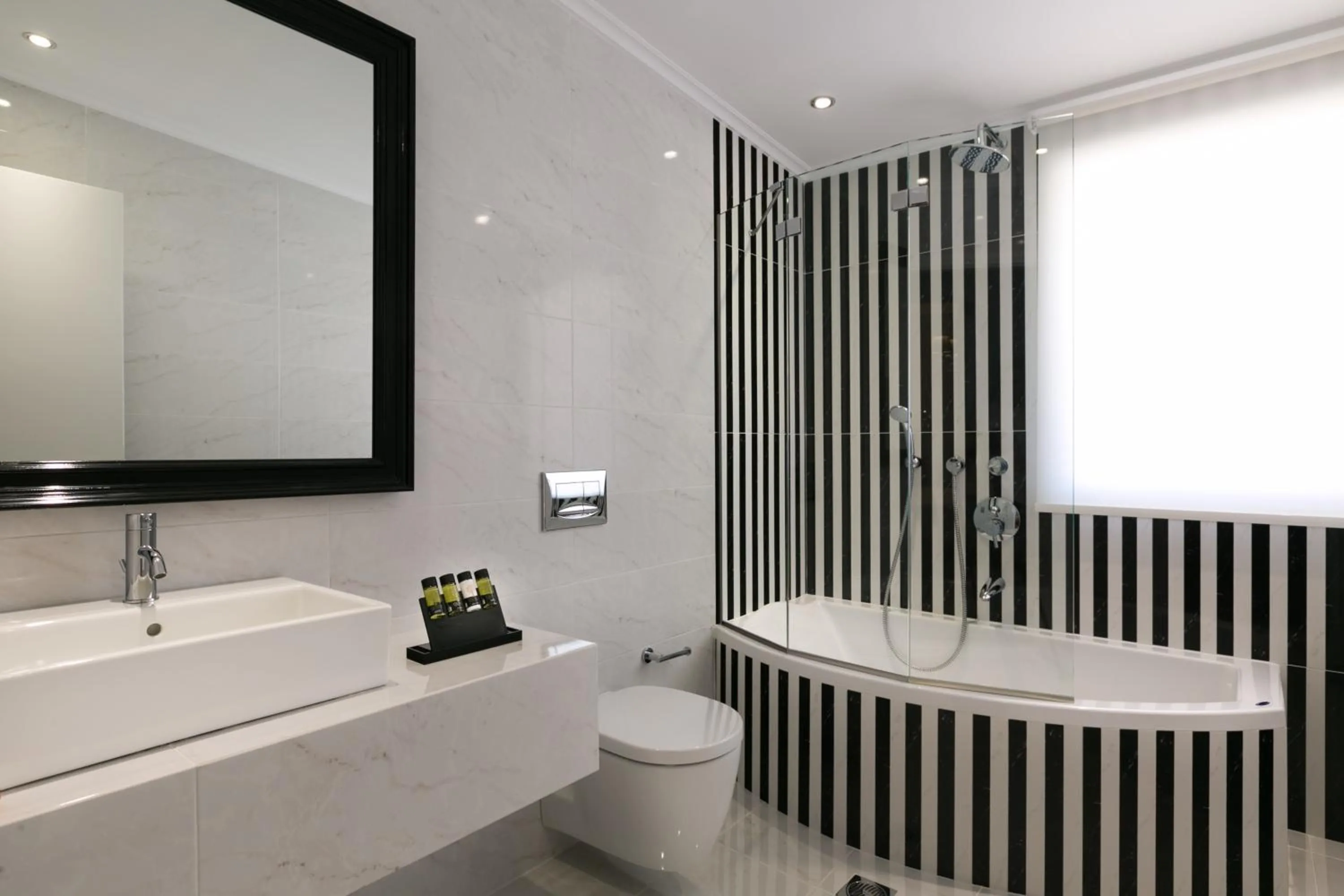 Shower in Anaktorikon Boutique Hotel