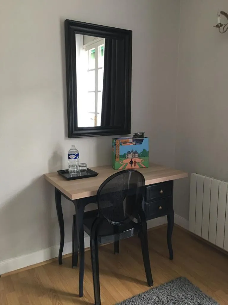 hair dresser in La Tour de Saint Cyr