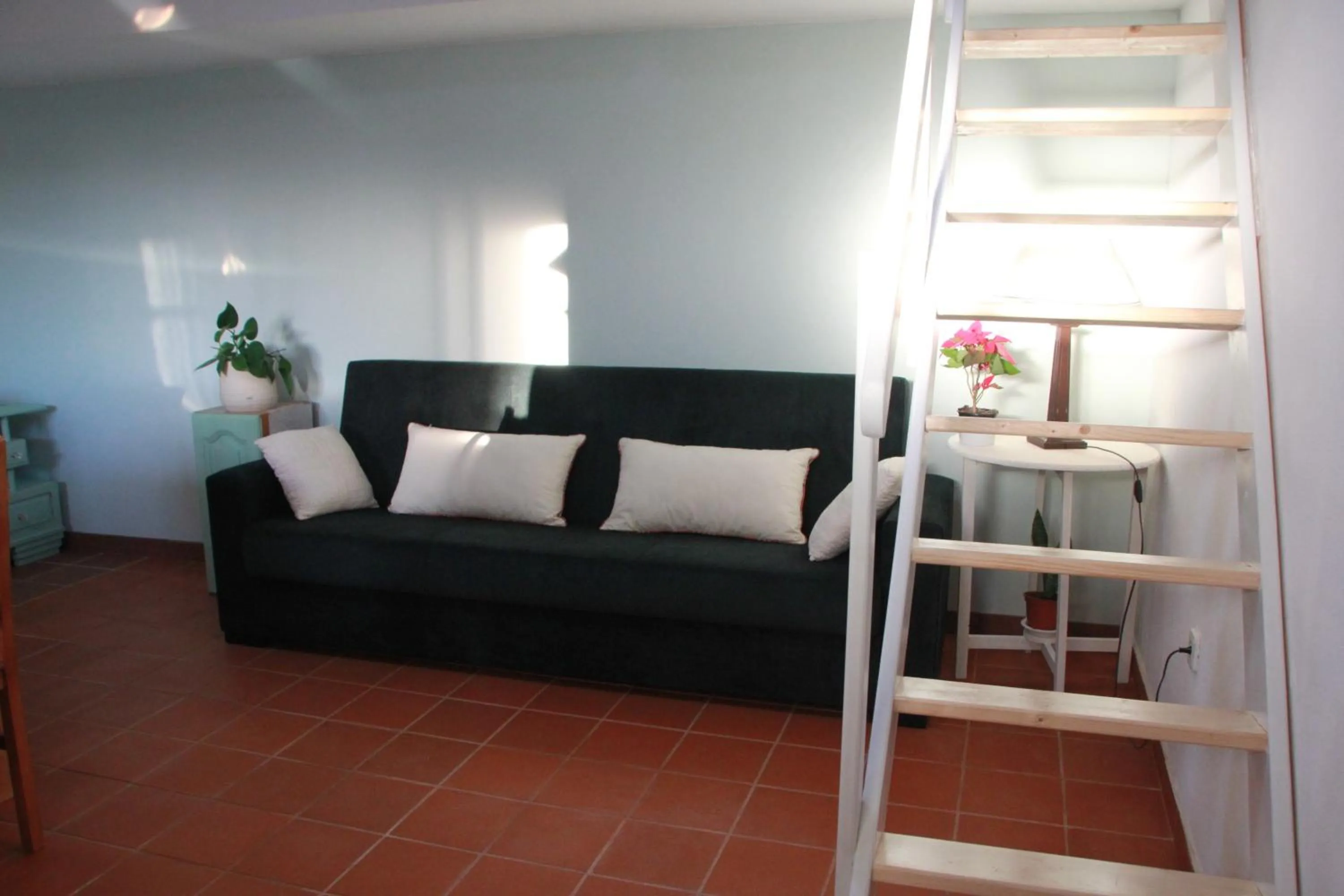 Seating area in Quartos em vivenda serra da Estrela