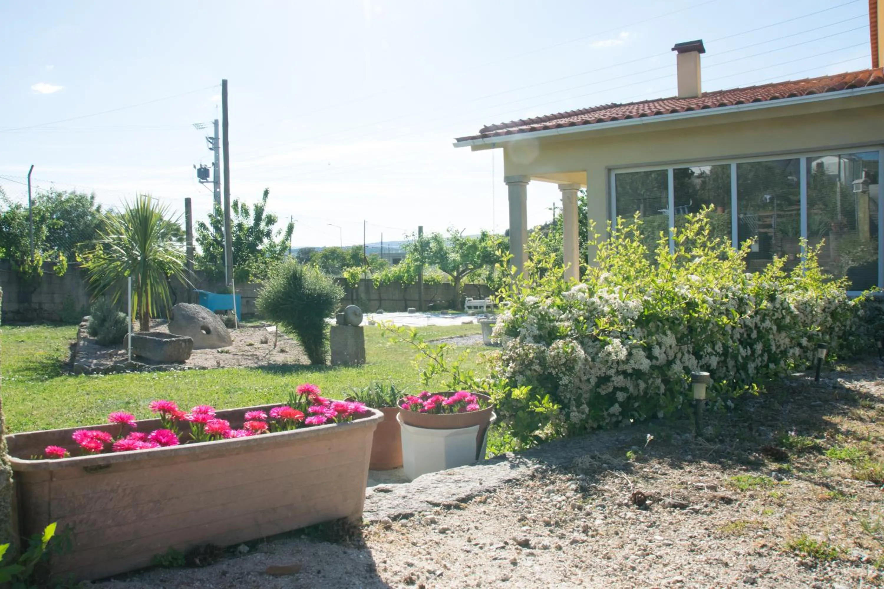 Garden in Quartos em vivenda serra da Estrela