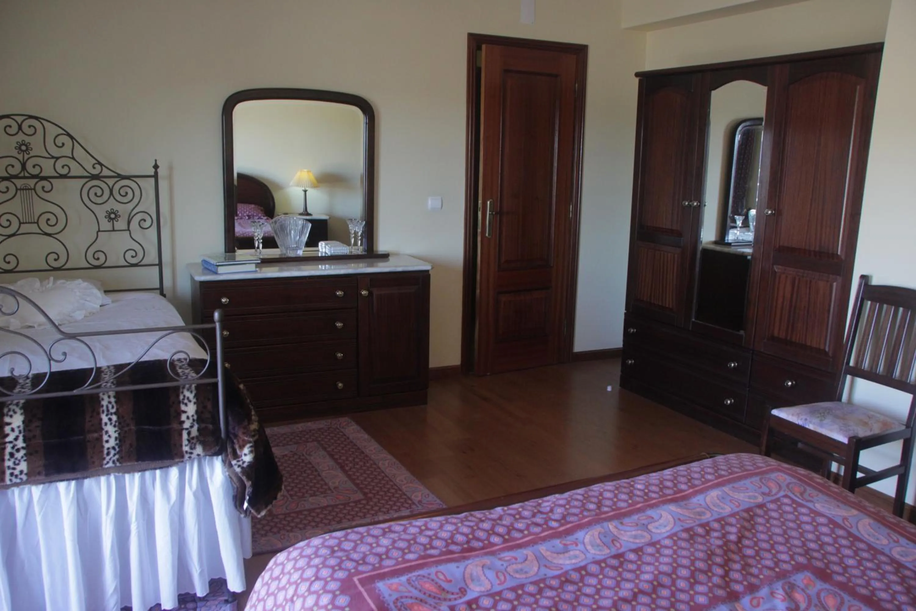 Photo of the whole room, Bed in Quartos em vivenda serra da Estrela